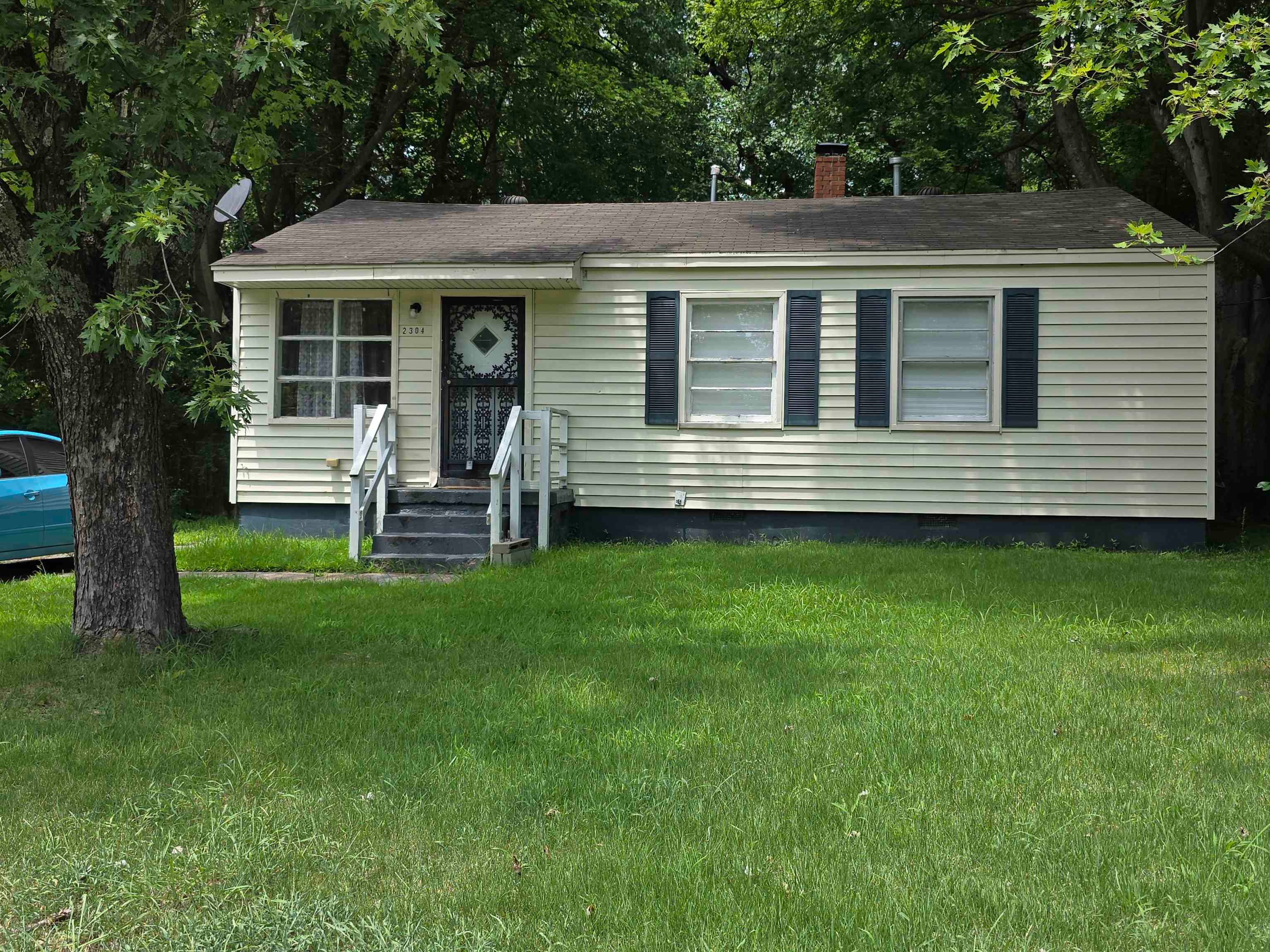 2304 Slocum Ave — photo