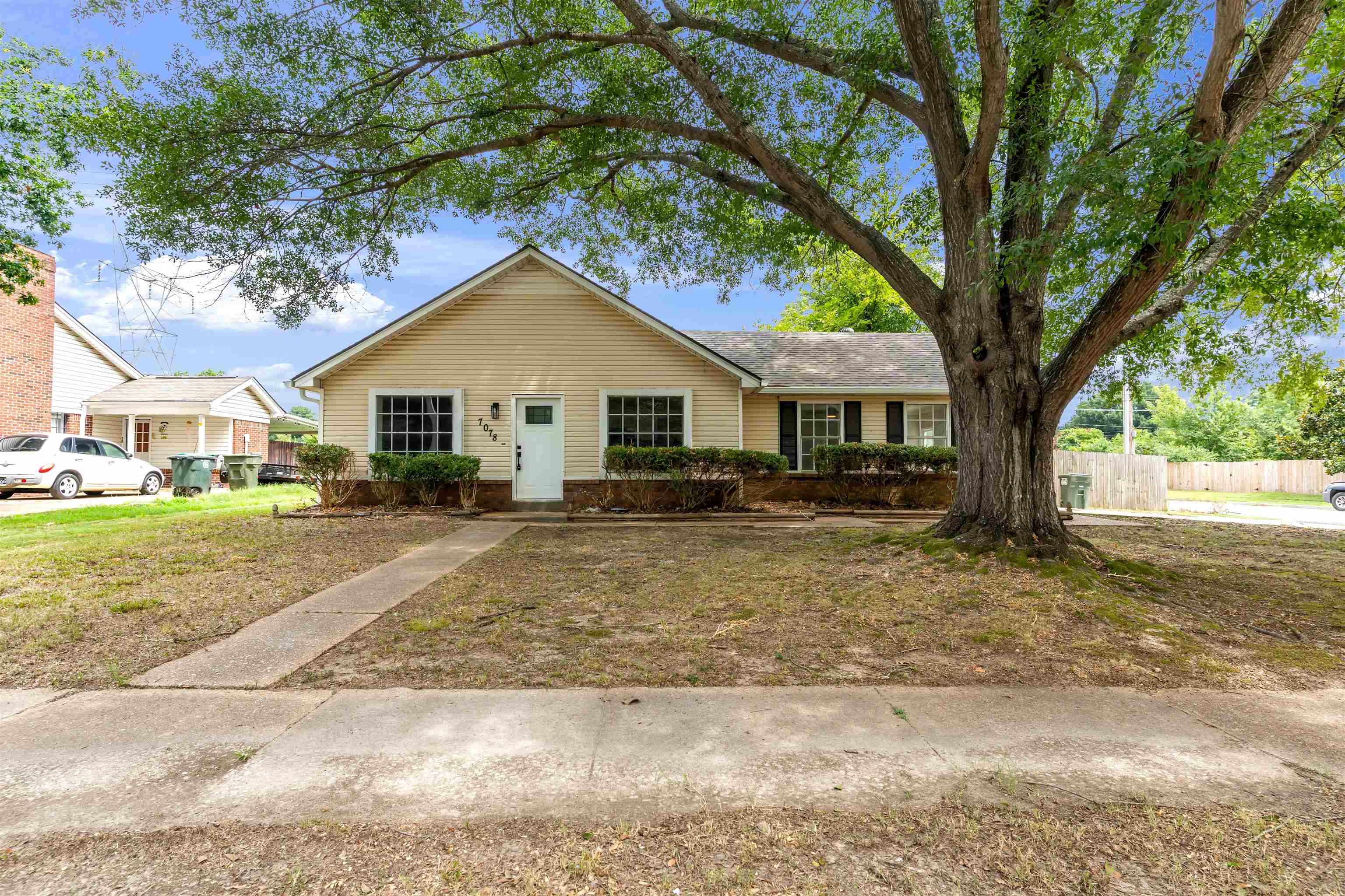 7078 Tulip Trail Dr — photo