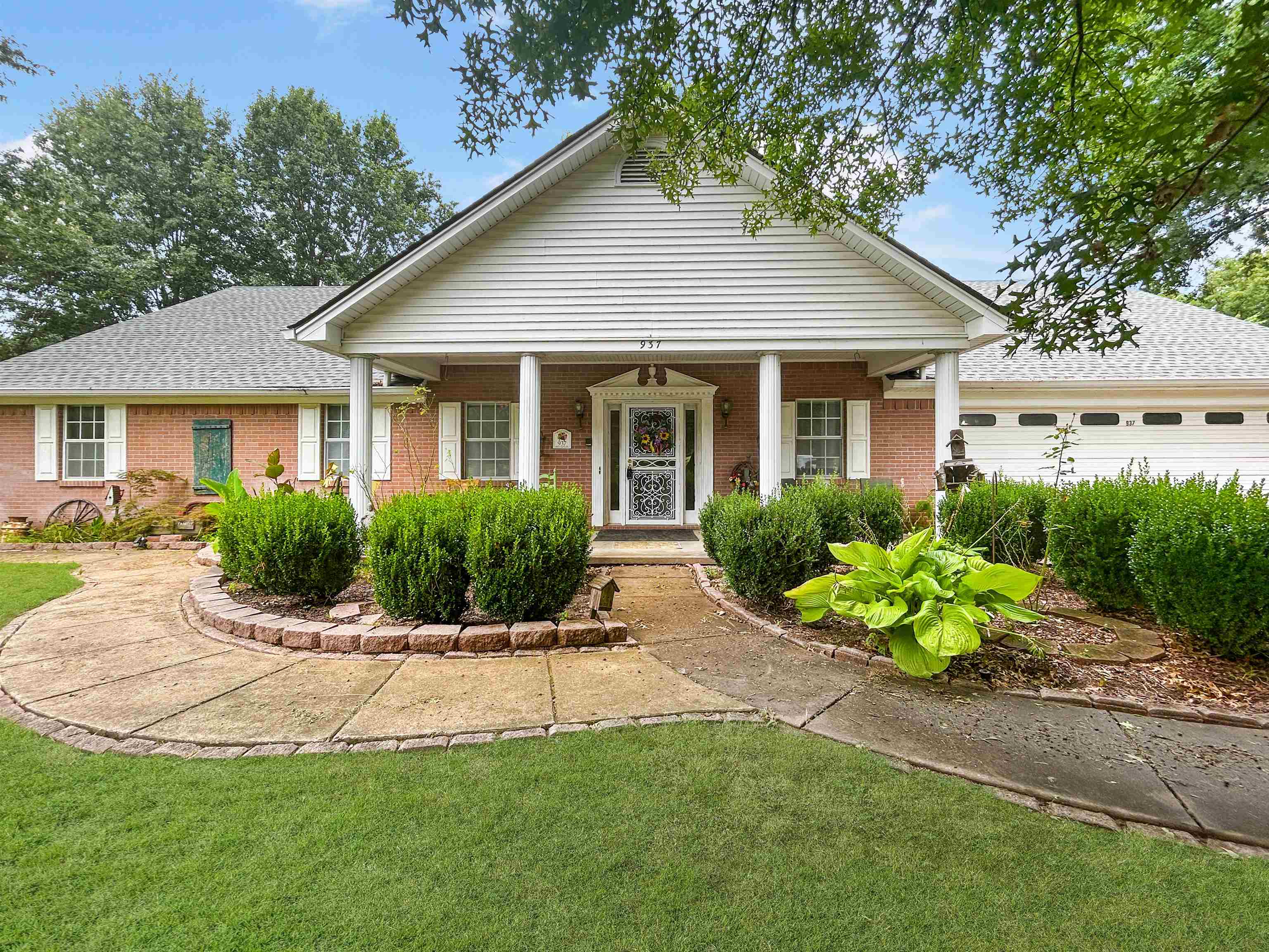 937 Kelleys Chapel Rd — photo