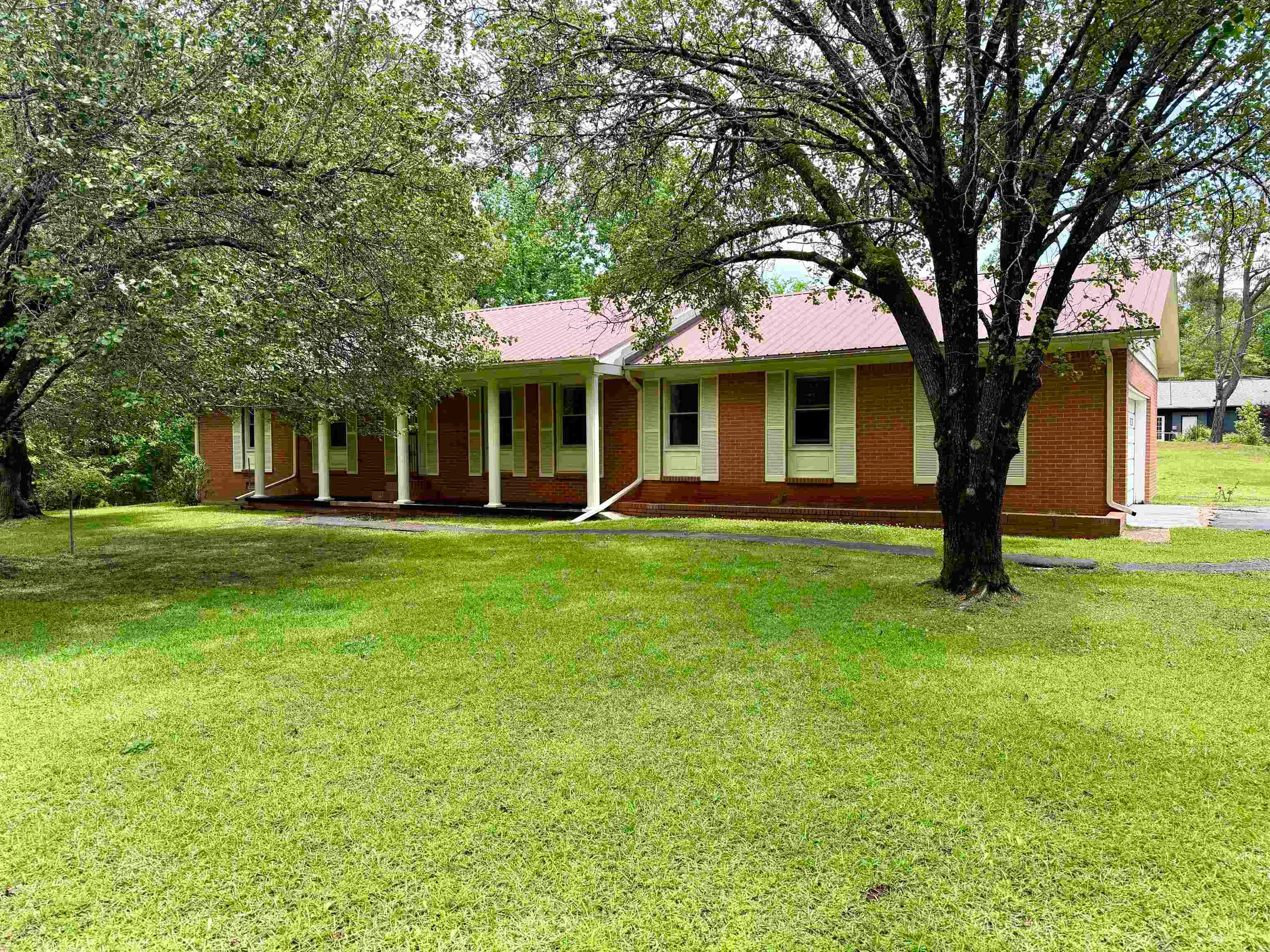 235 Shanna Dr — photo