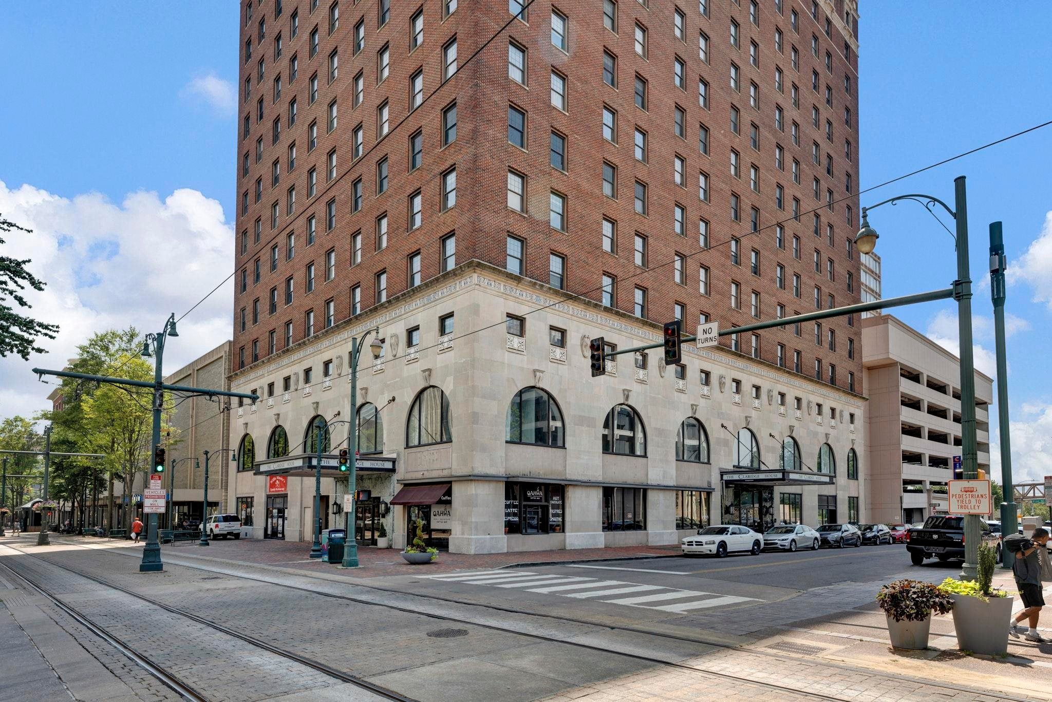 109 N Main St 1602 — photo