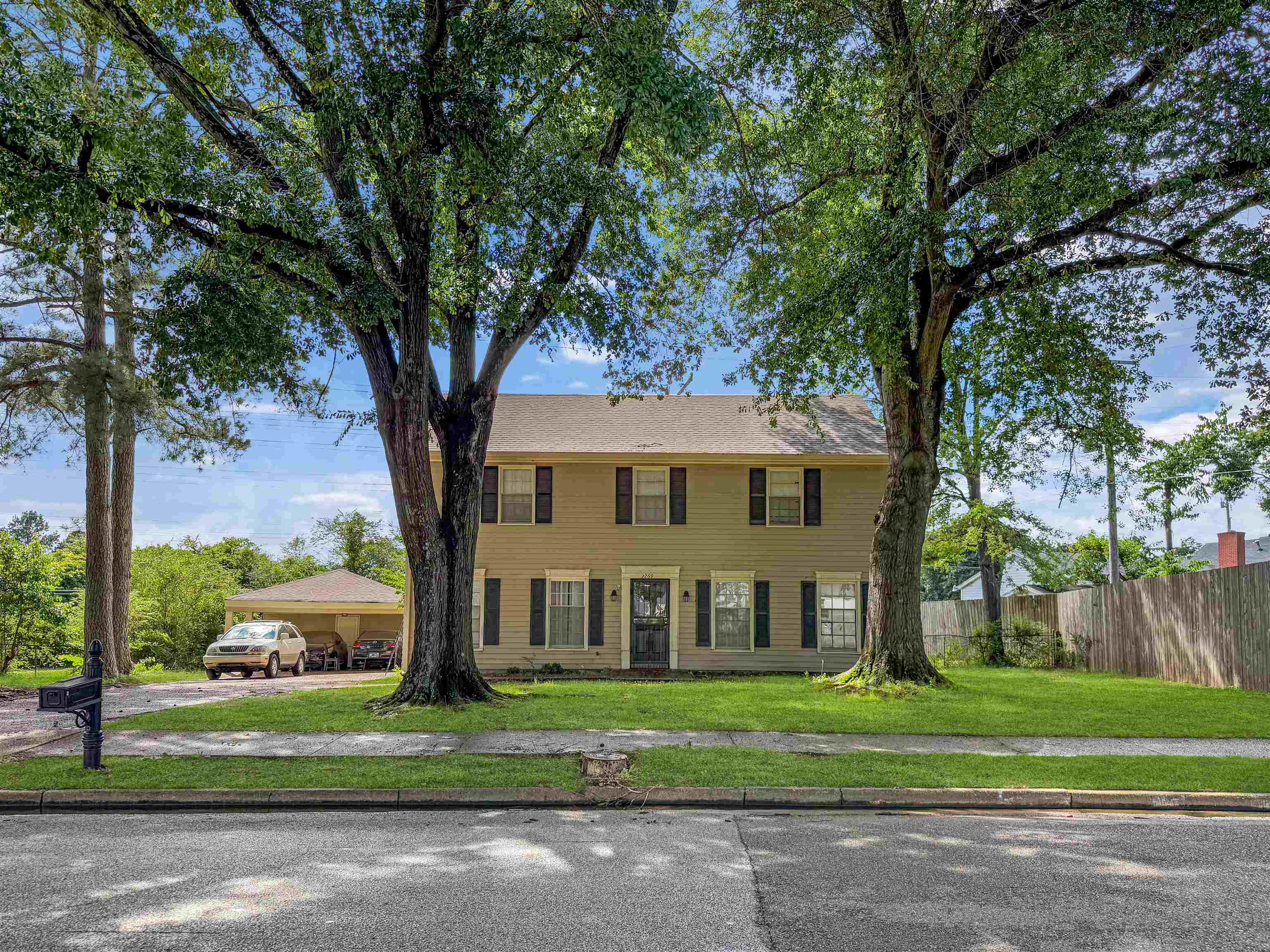 2269 Lynnfield Rd — photo