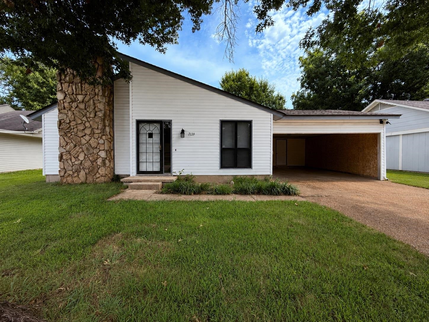 7139 Hillshire Dr — photo