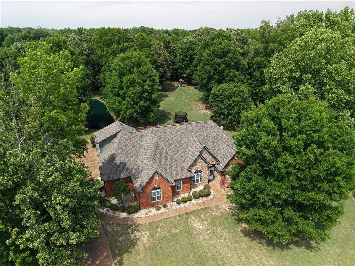 600 Woodsedge Dr — photo