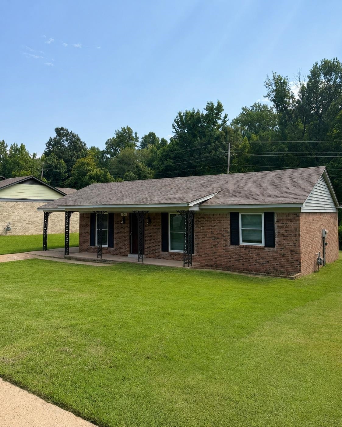 3090 Spring Hill Dr — photo