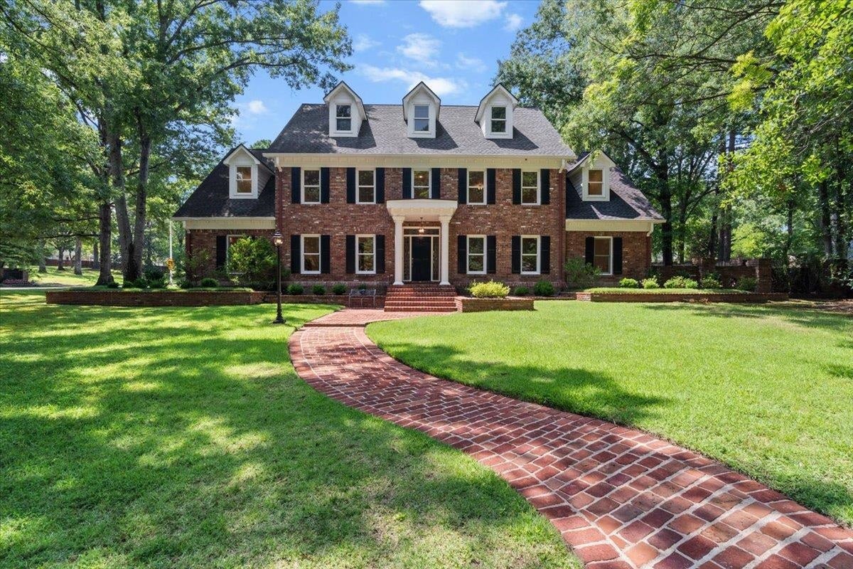 1221 Oak River Rd — photo