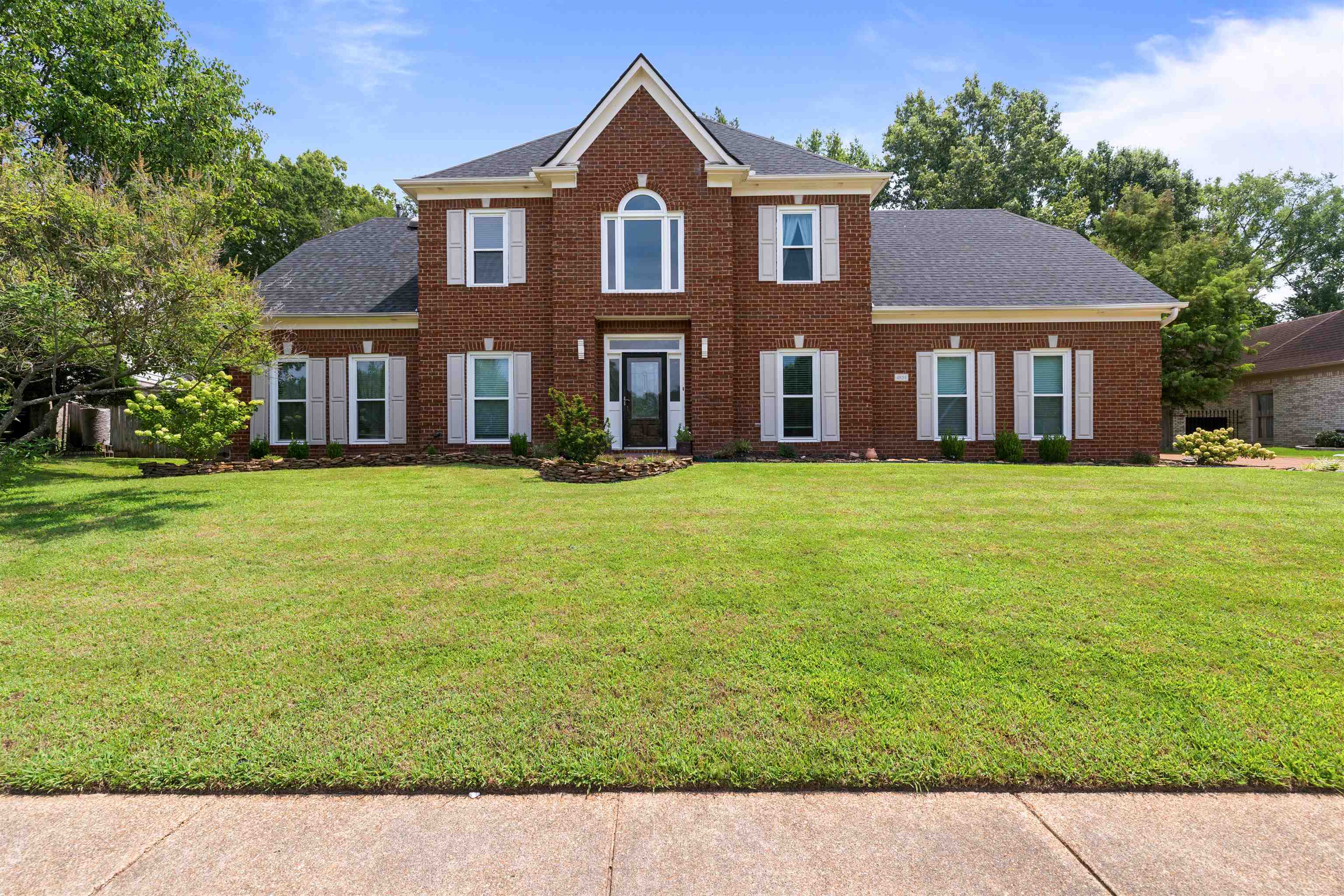 4858 Bailey Dr — photo