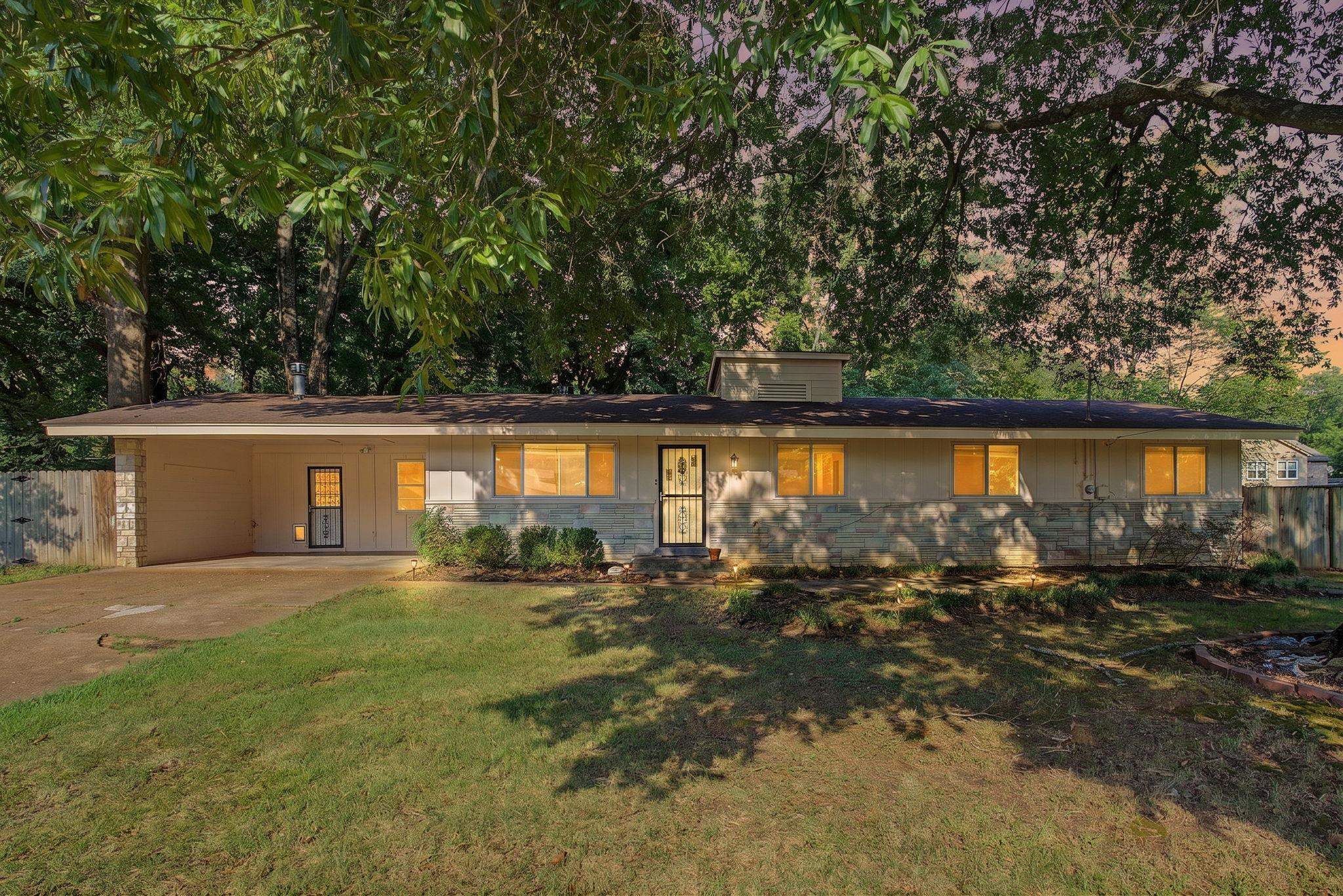 2603 Elmore Park Rd — photo