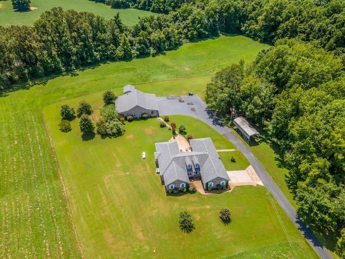 1215 Beaver Creek Rd — photo