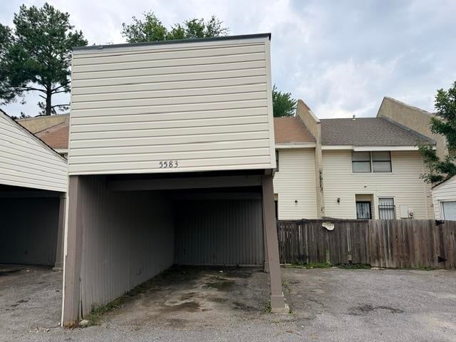 5583 Gates CV 44 — photo