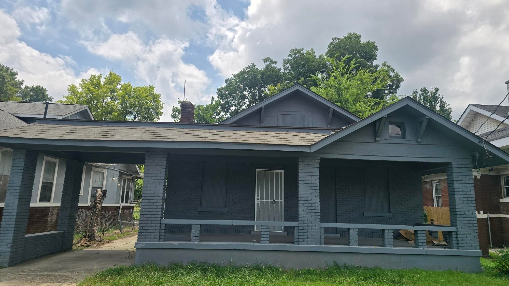 1251 Lamar Ave — photo