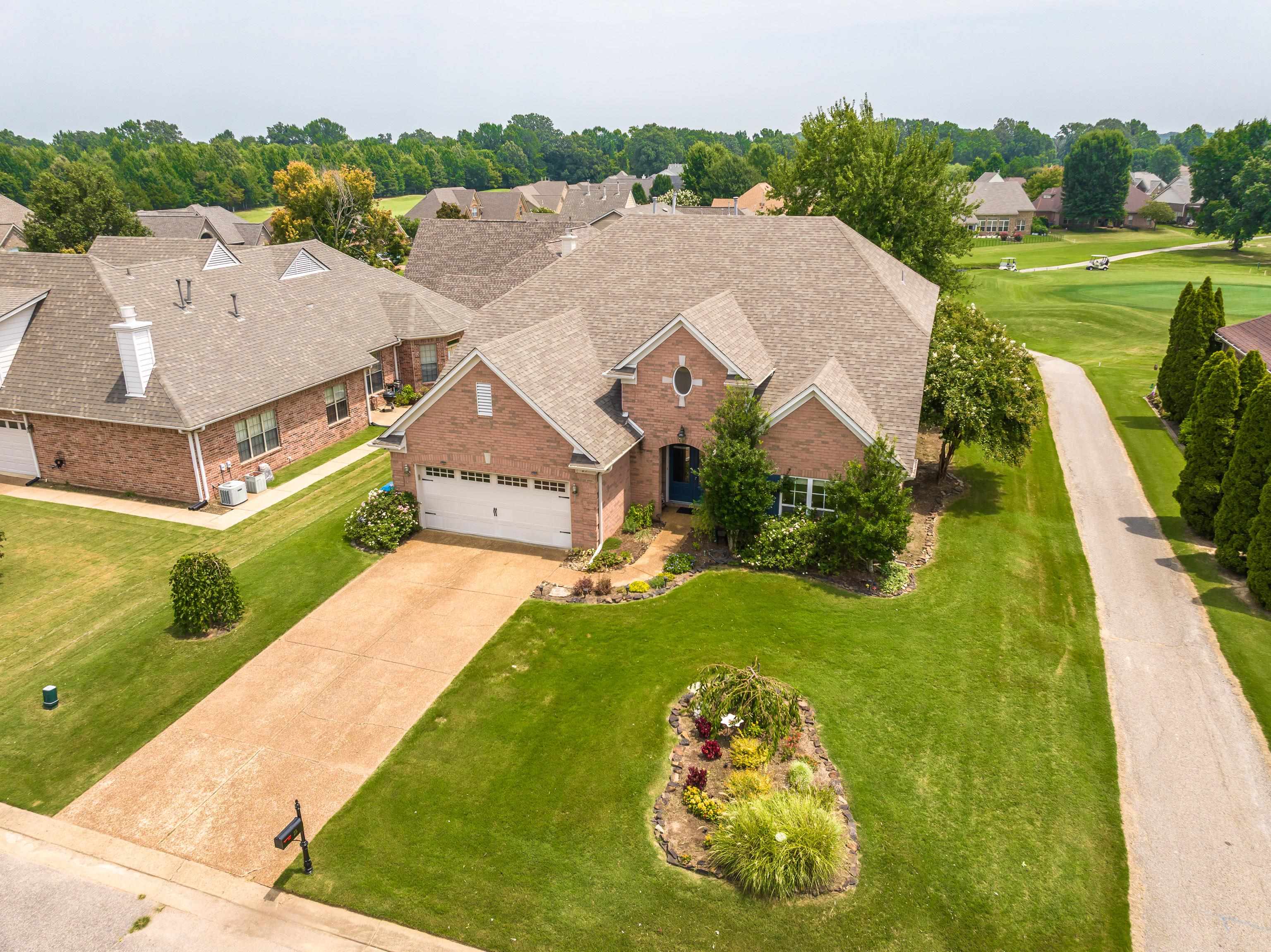 25 Fairoaks Dr — photo