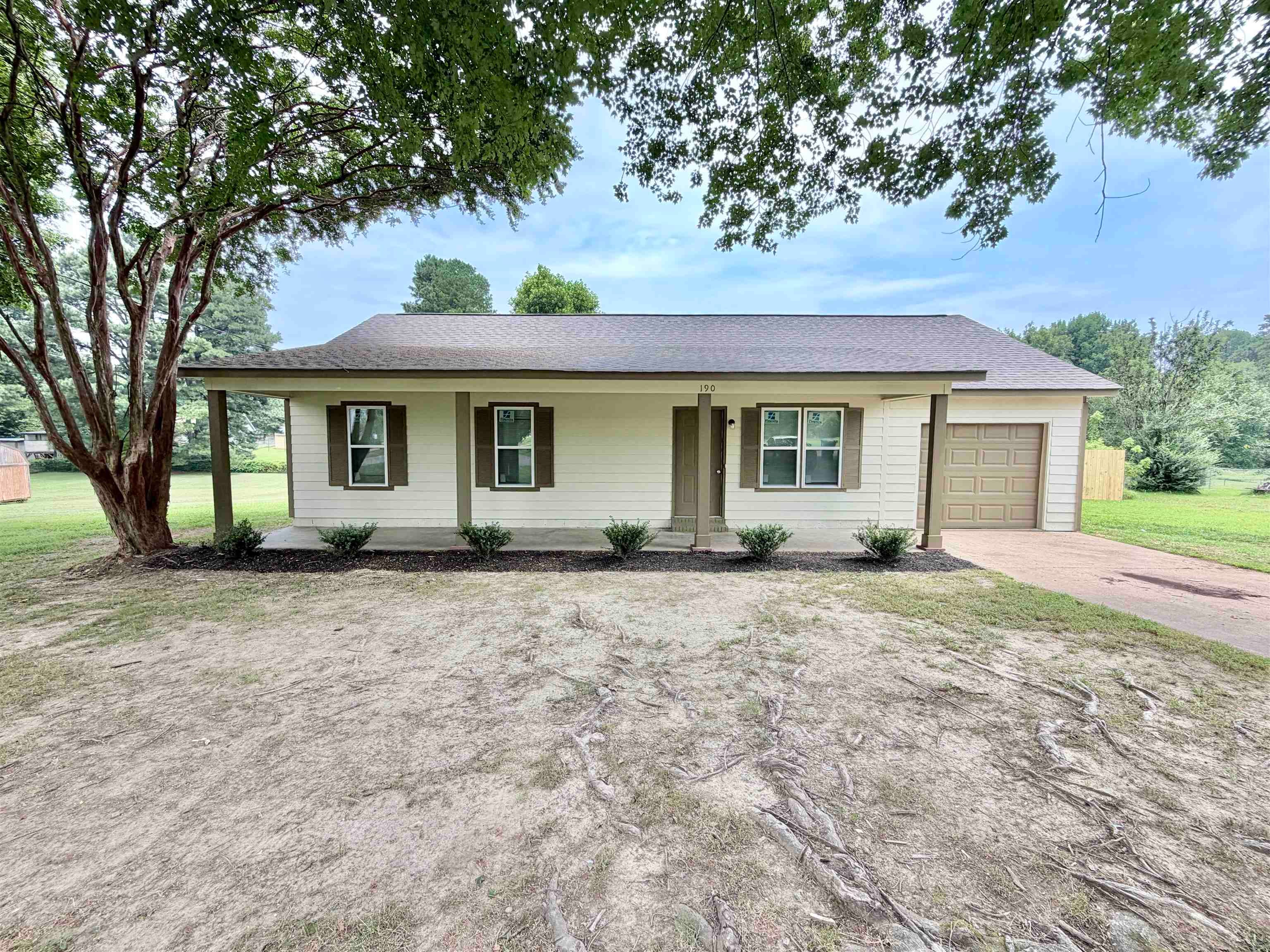190 Faulkner Heights Dr — photo