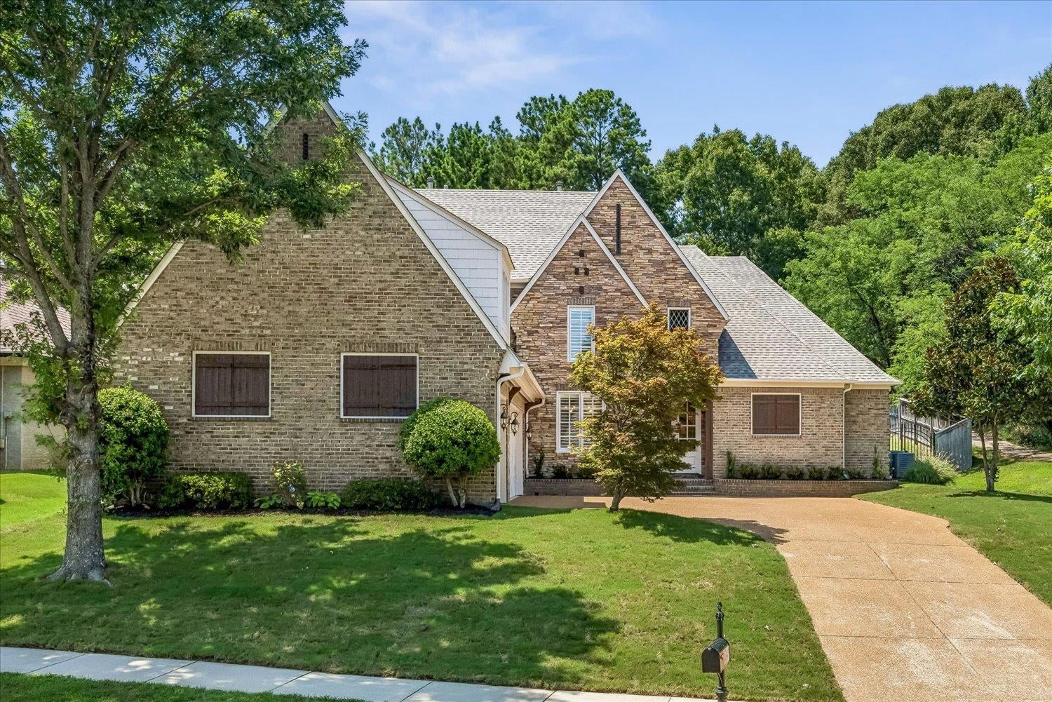 4311 Melwood Oak Dr — photo