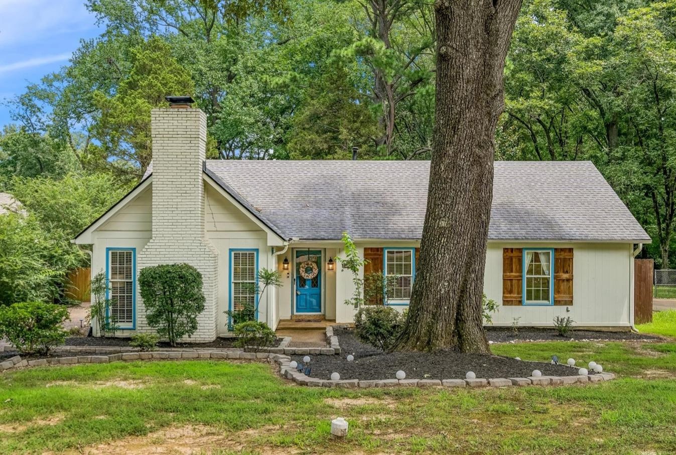 332 Dove Valley Rd, Collierville, TN 38017