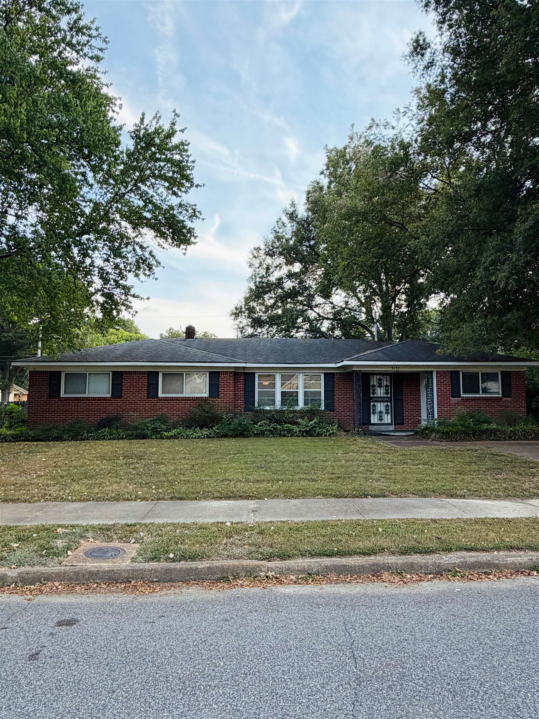 5137 Whitehall Ave — photo