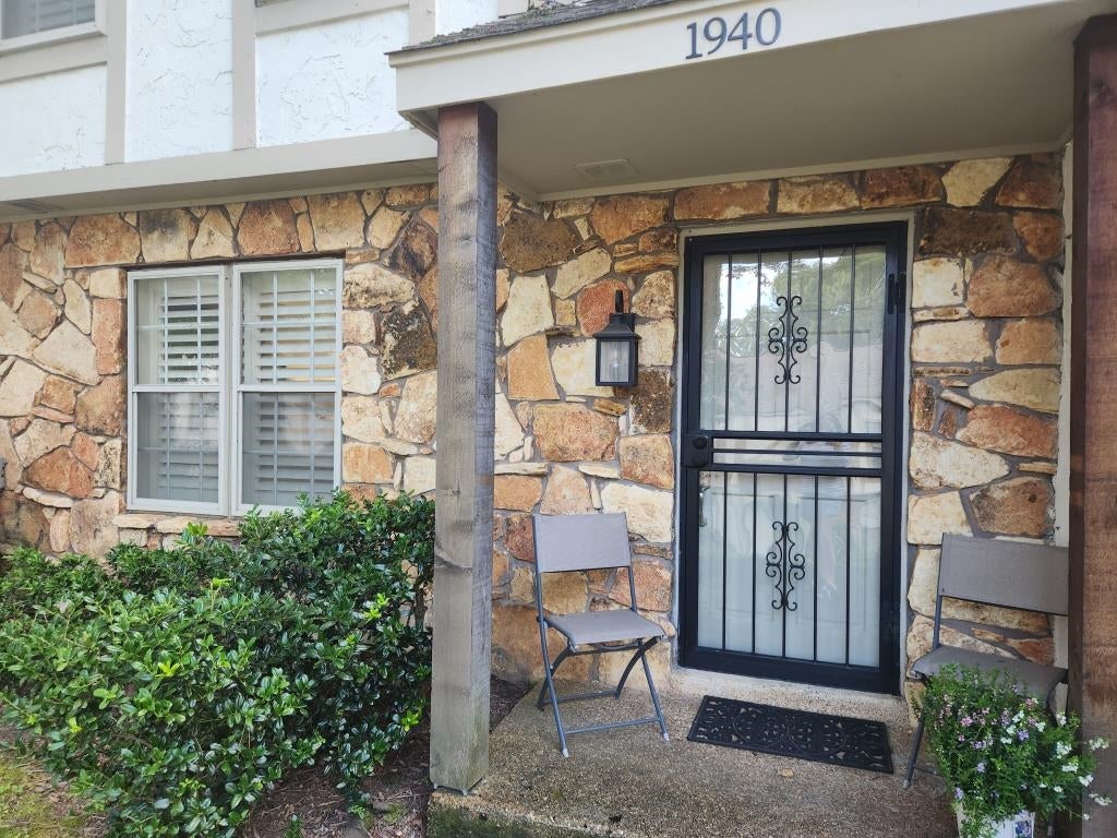 1940 Rhineland Dr — photo