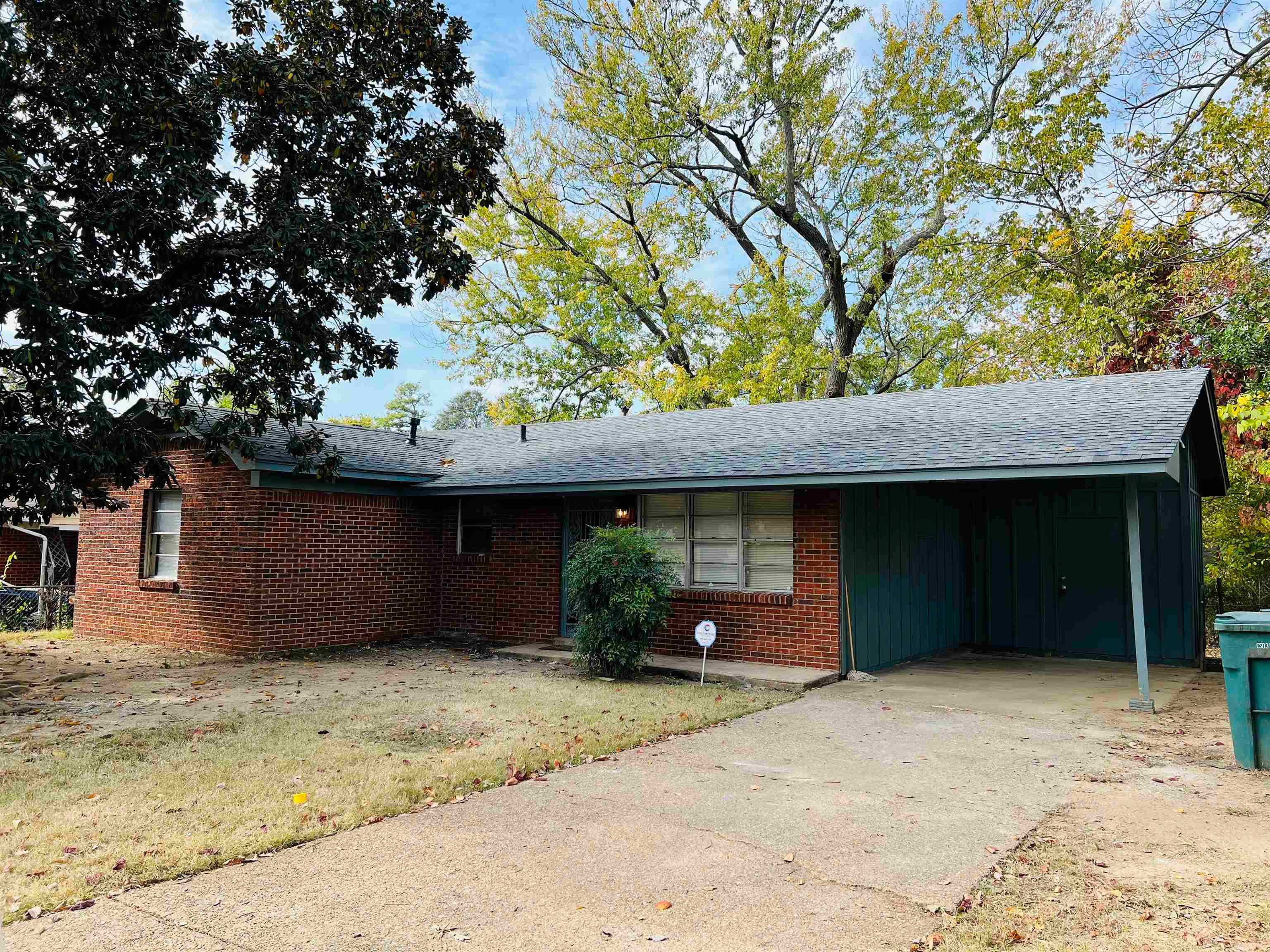 4335 Ford Rd — photo