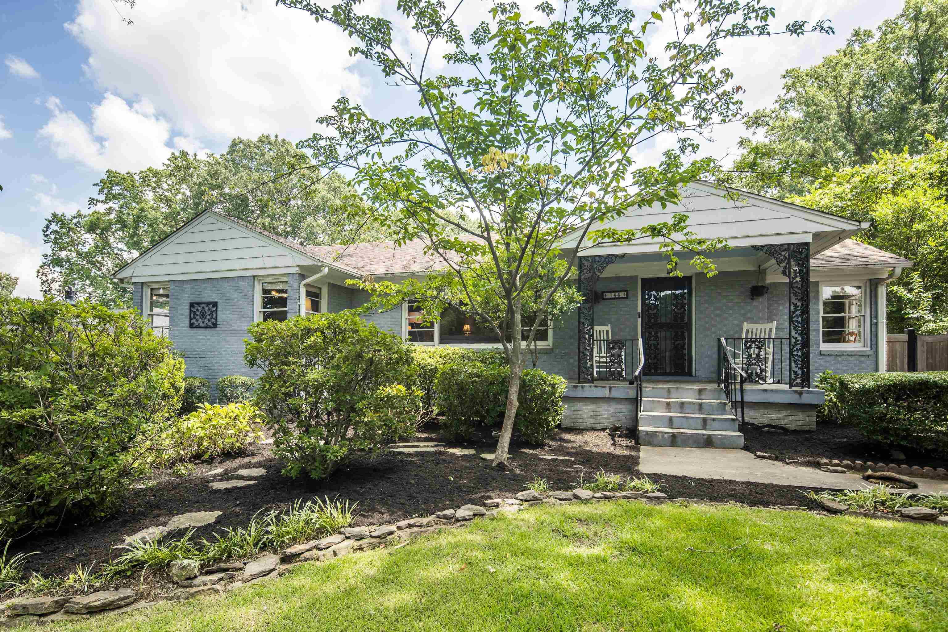 144 Magnolia Dr — photo