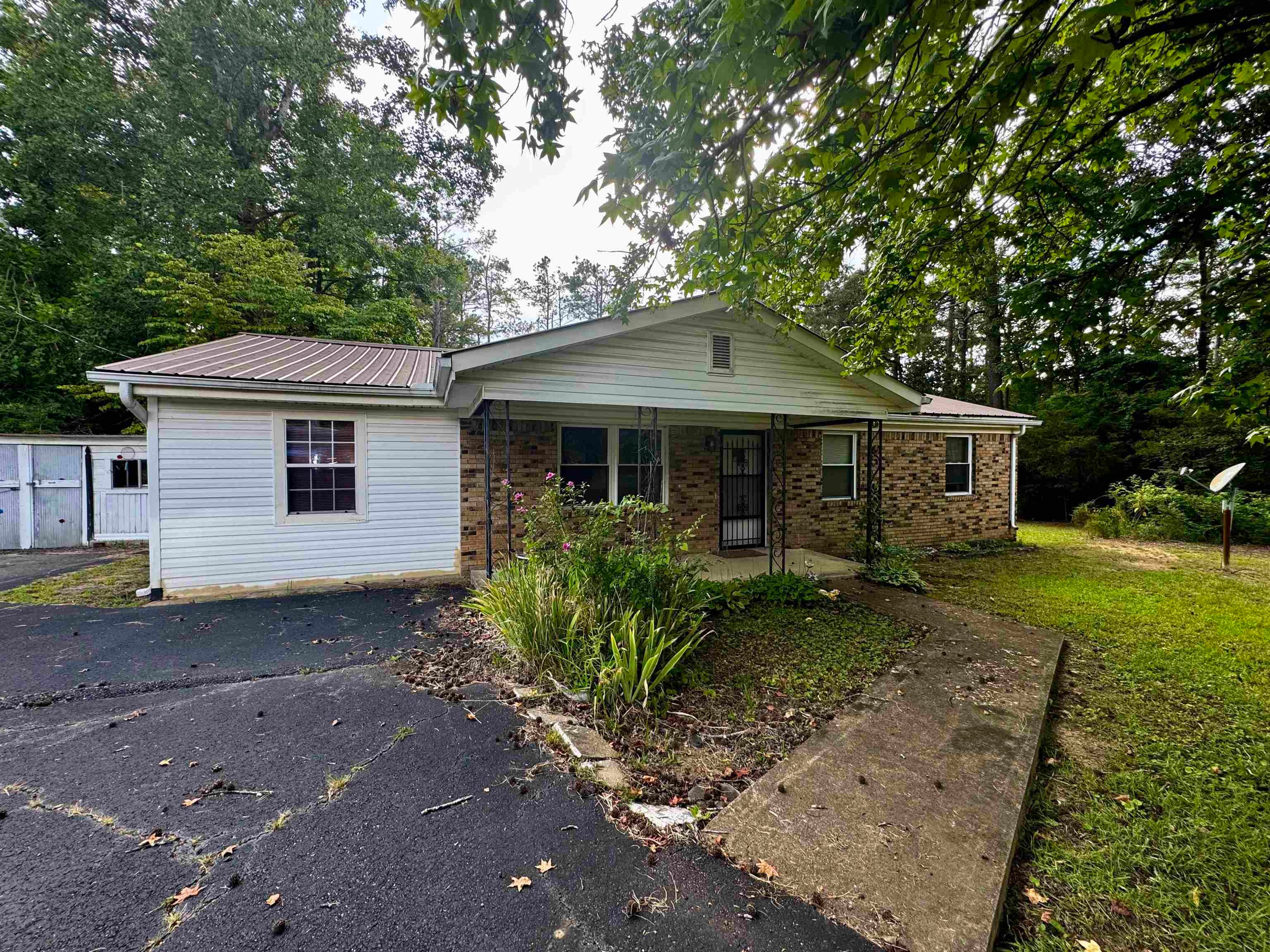 1215 Foster Rd — photo