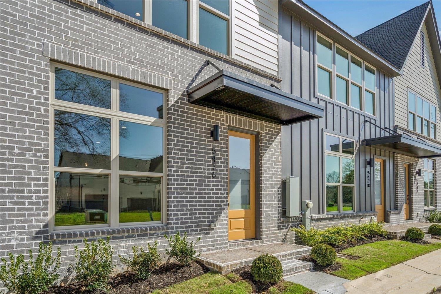 5476 End Village Dr — photo