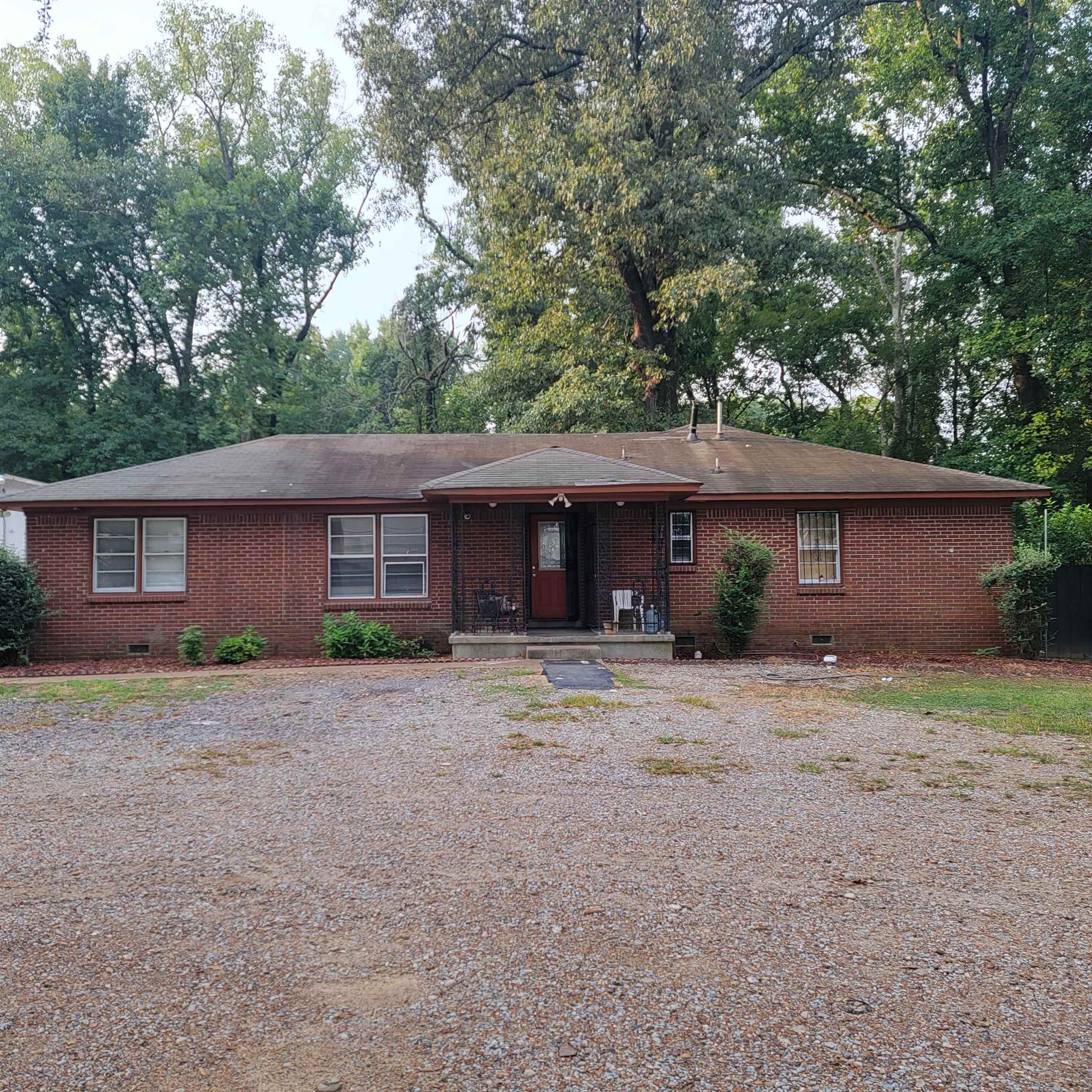 1733 Bender Rd — photo
