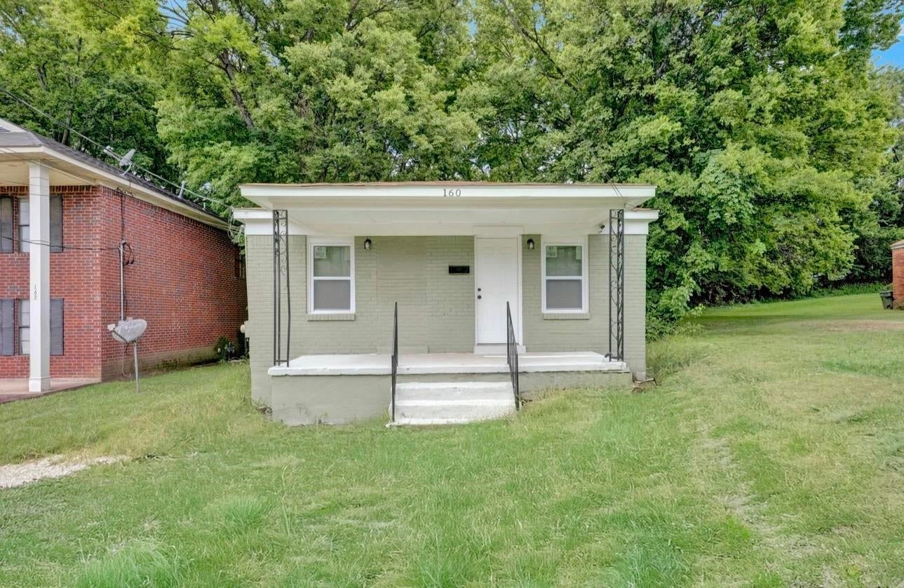 160 Silverage Ave — photo