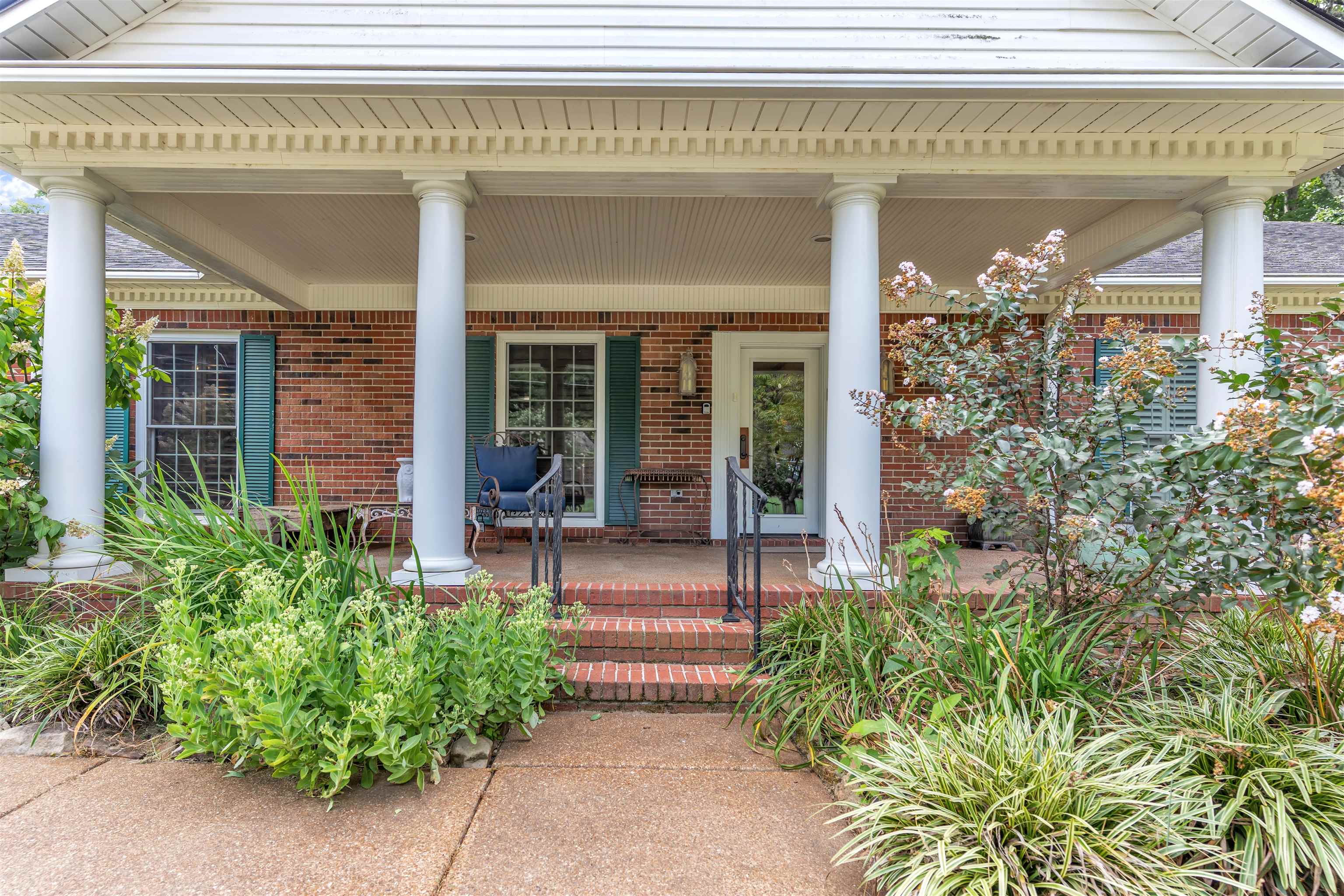 115 Westwood CV — photo