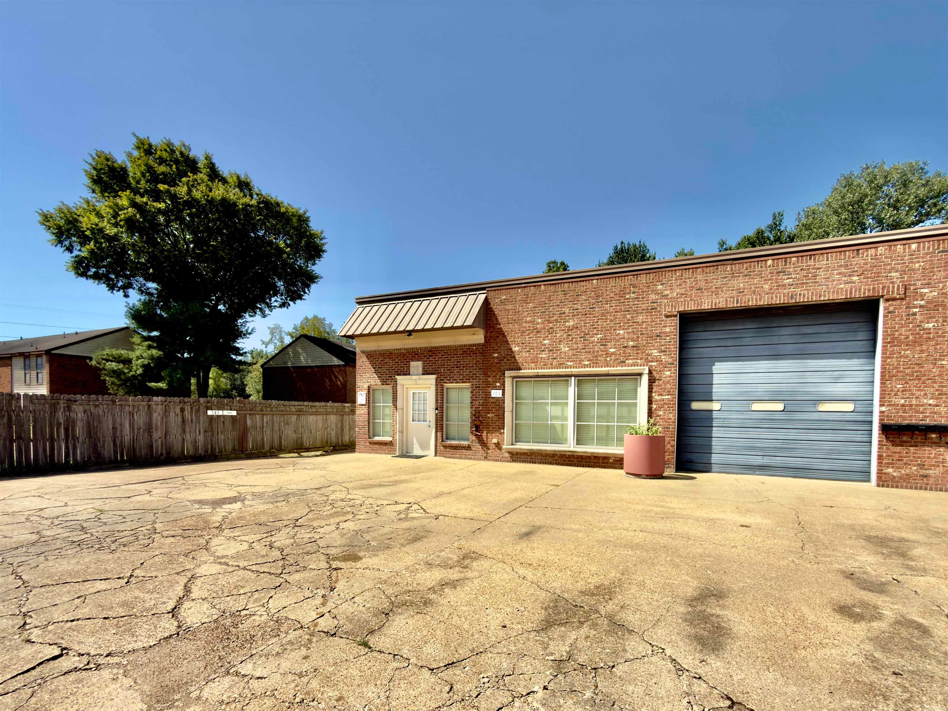 765 Chaney Dr — photo