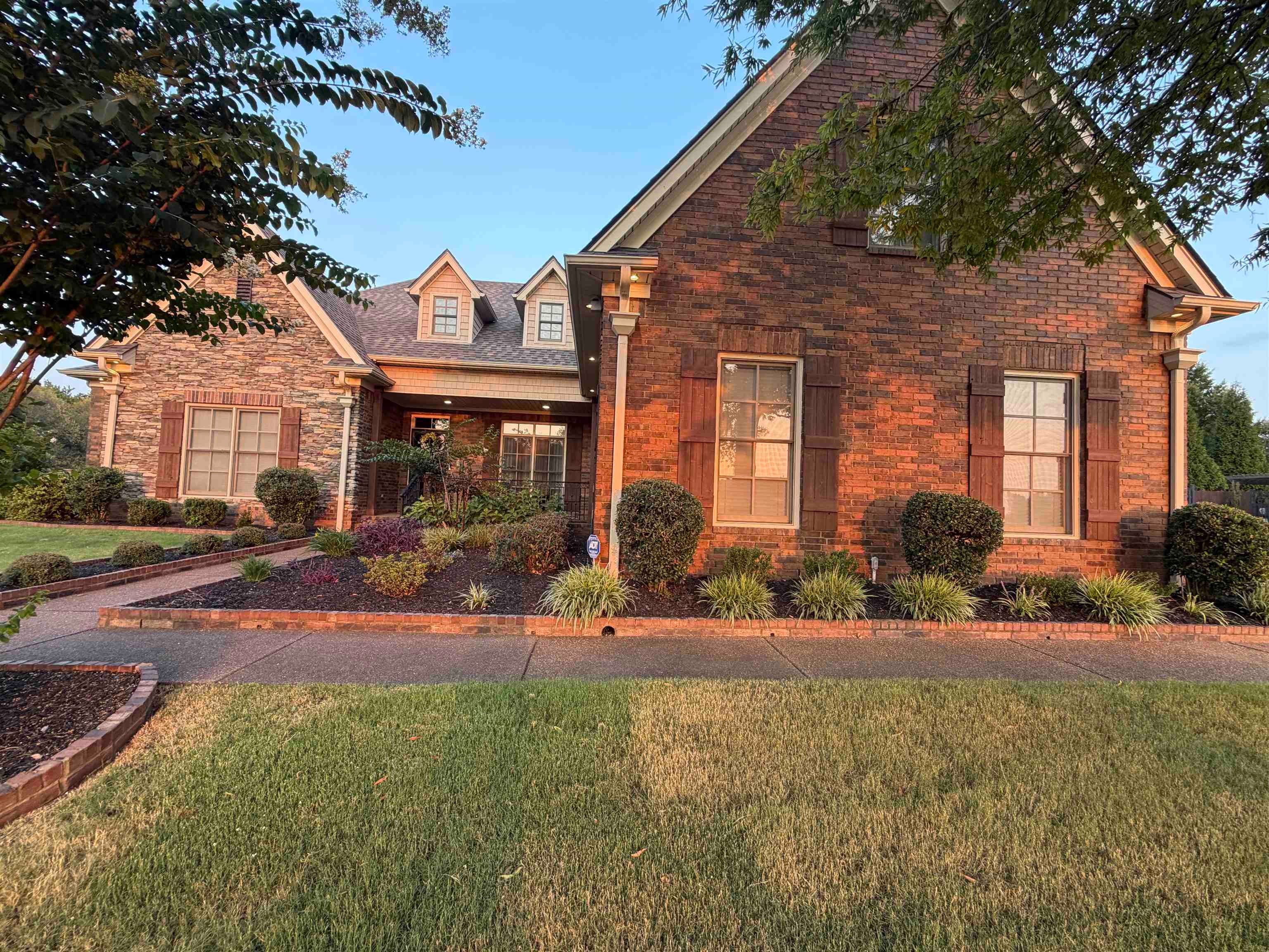 7284 Bucknell Rd — photo