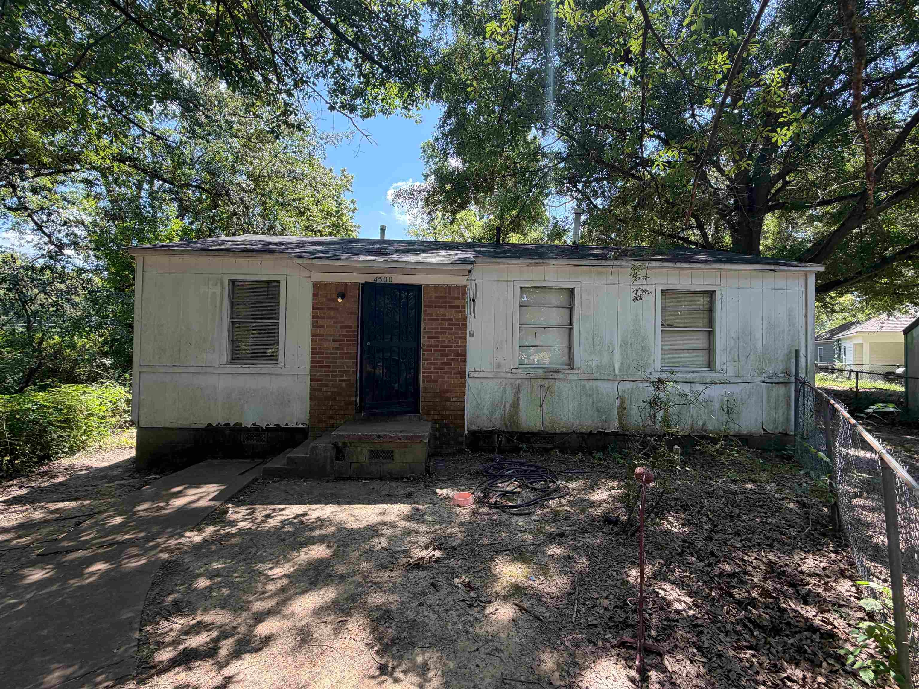 4500 Sunny CV — photo
