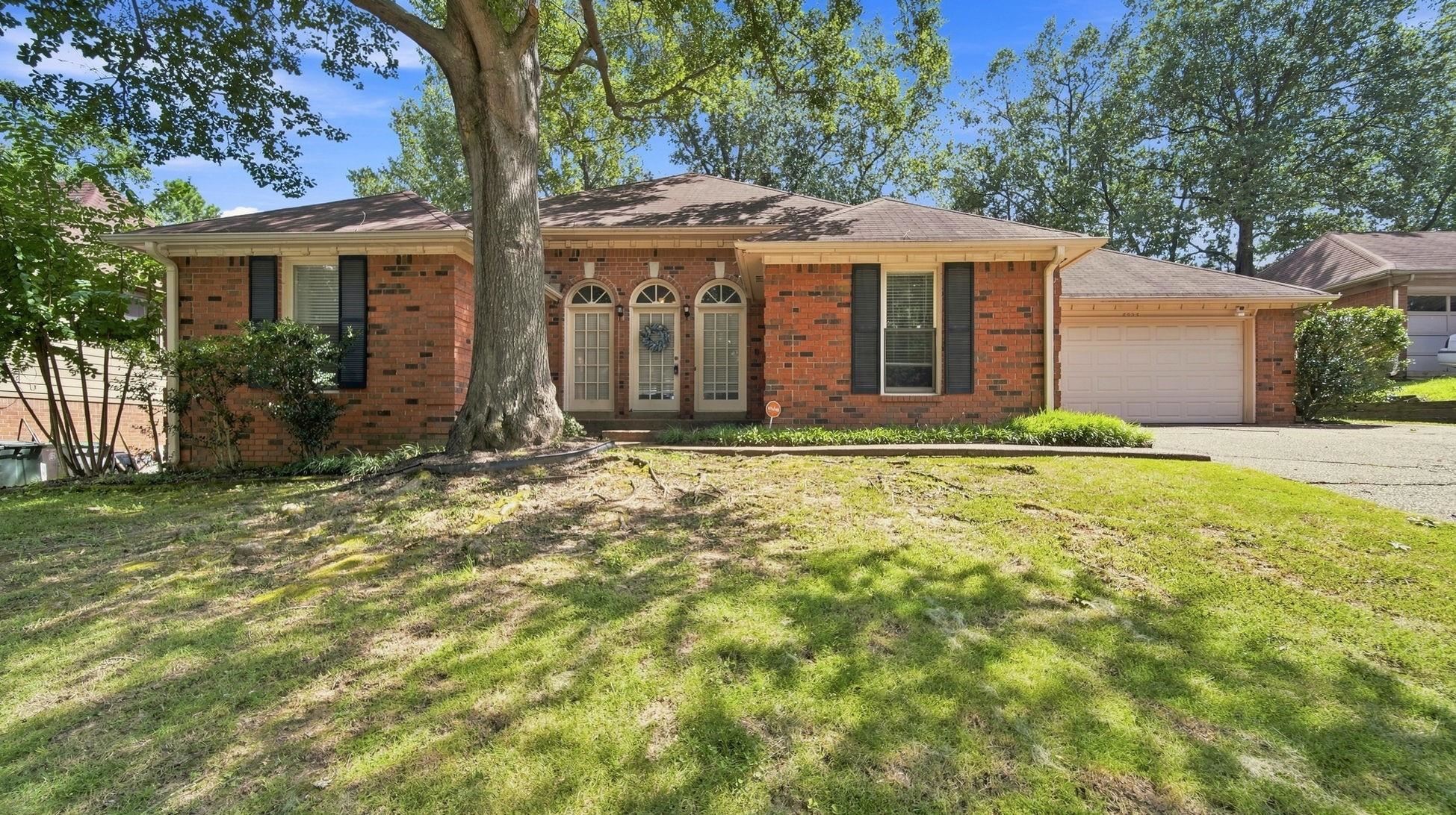 8923 Hickory Trail Dr — photo