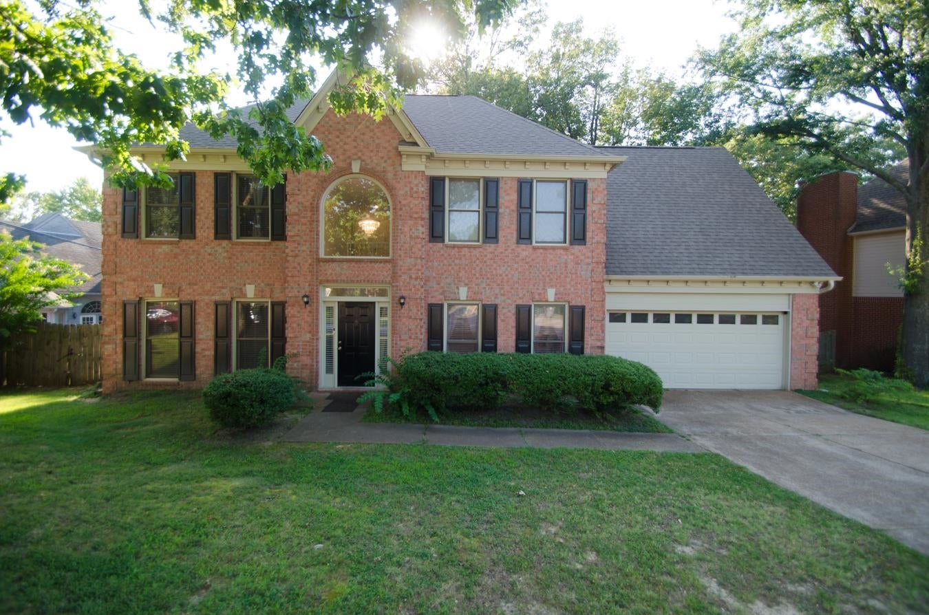 1827 Dartford Dr — photo