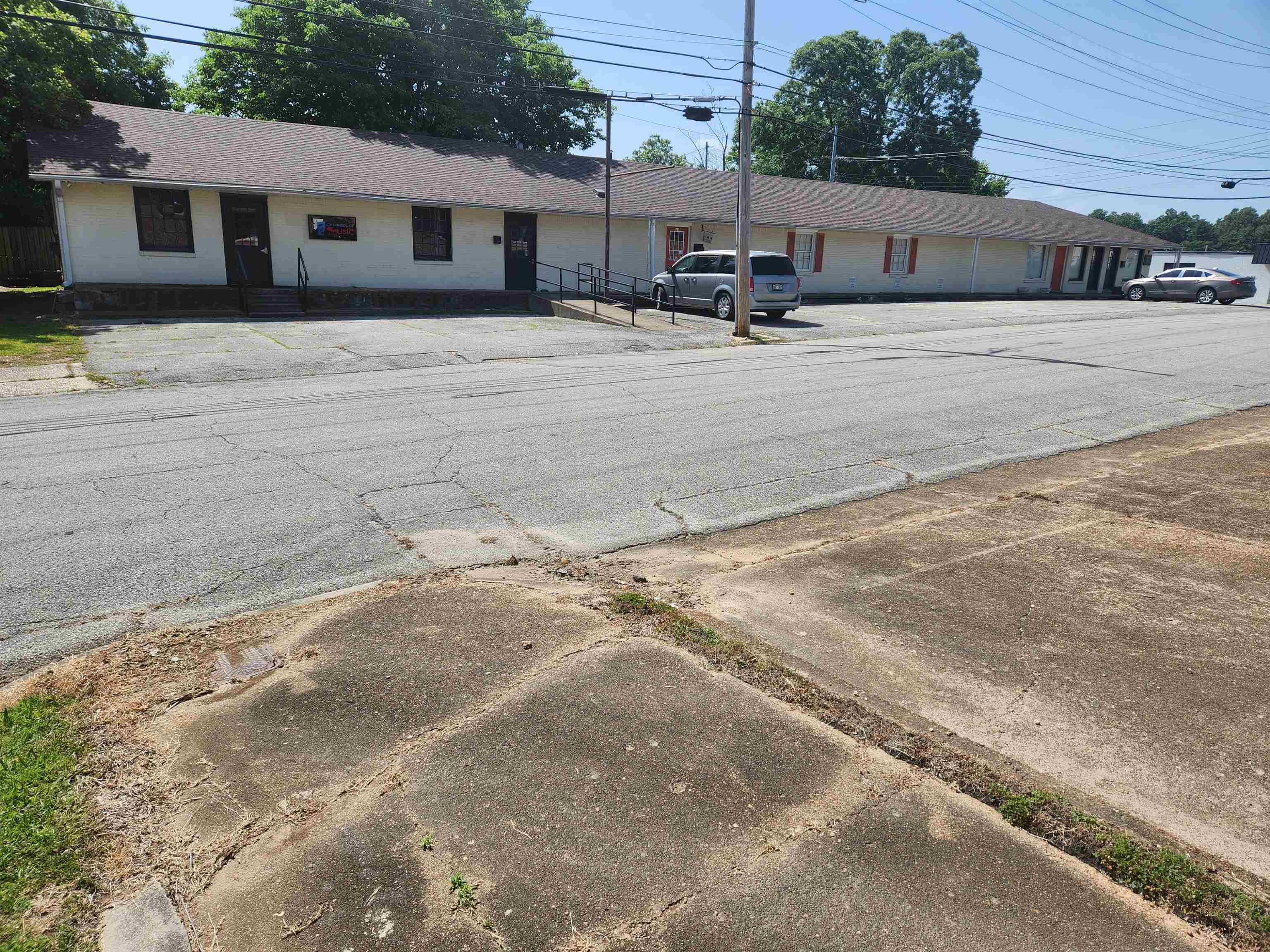 111 Wilson - Ave — photo