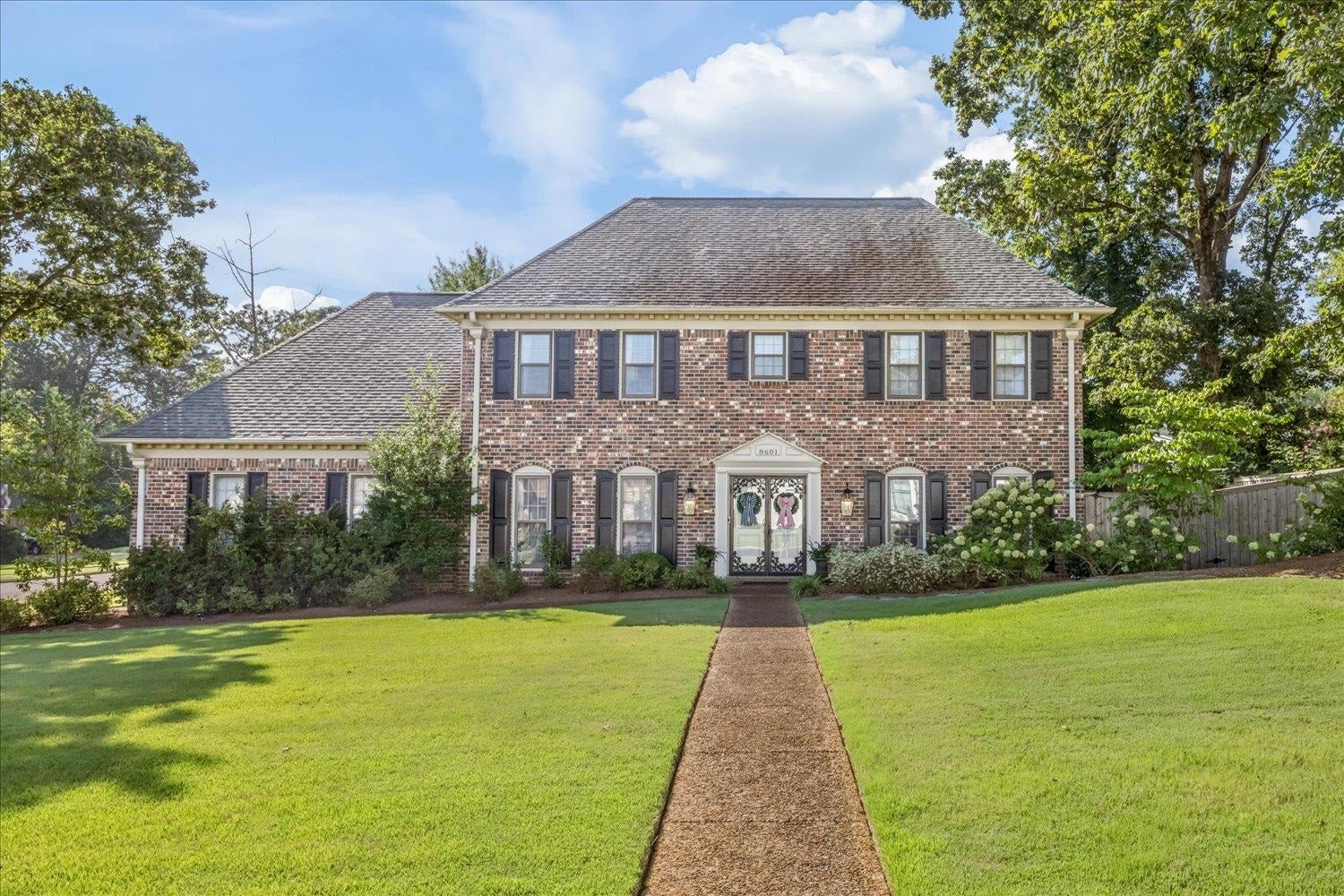 8601 Dogwood Rd — photo
