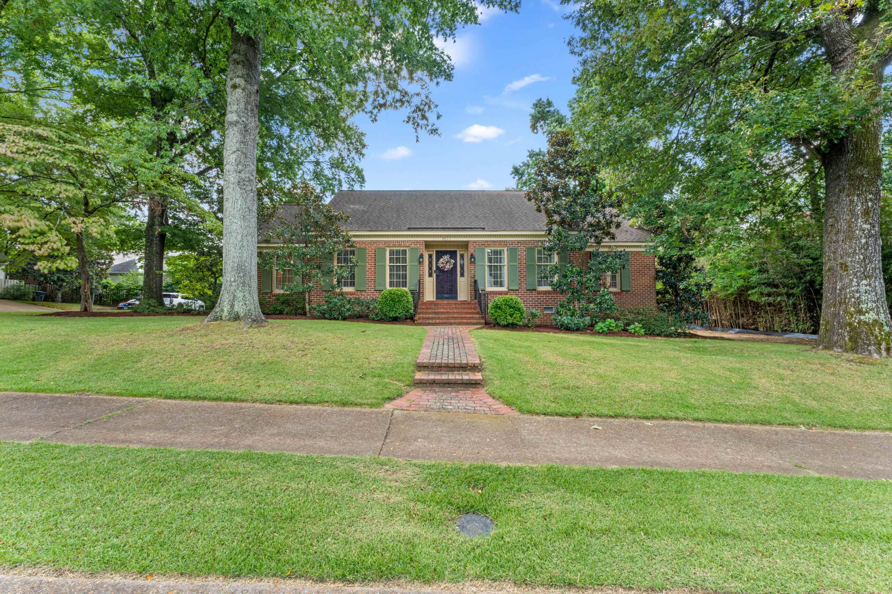 4611 Shady Grove Rd — photo
