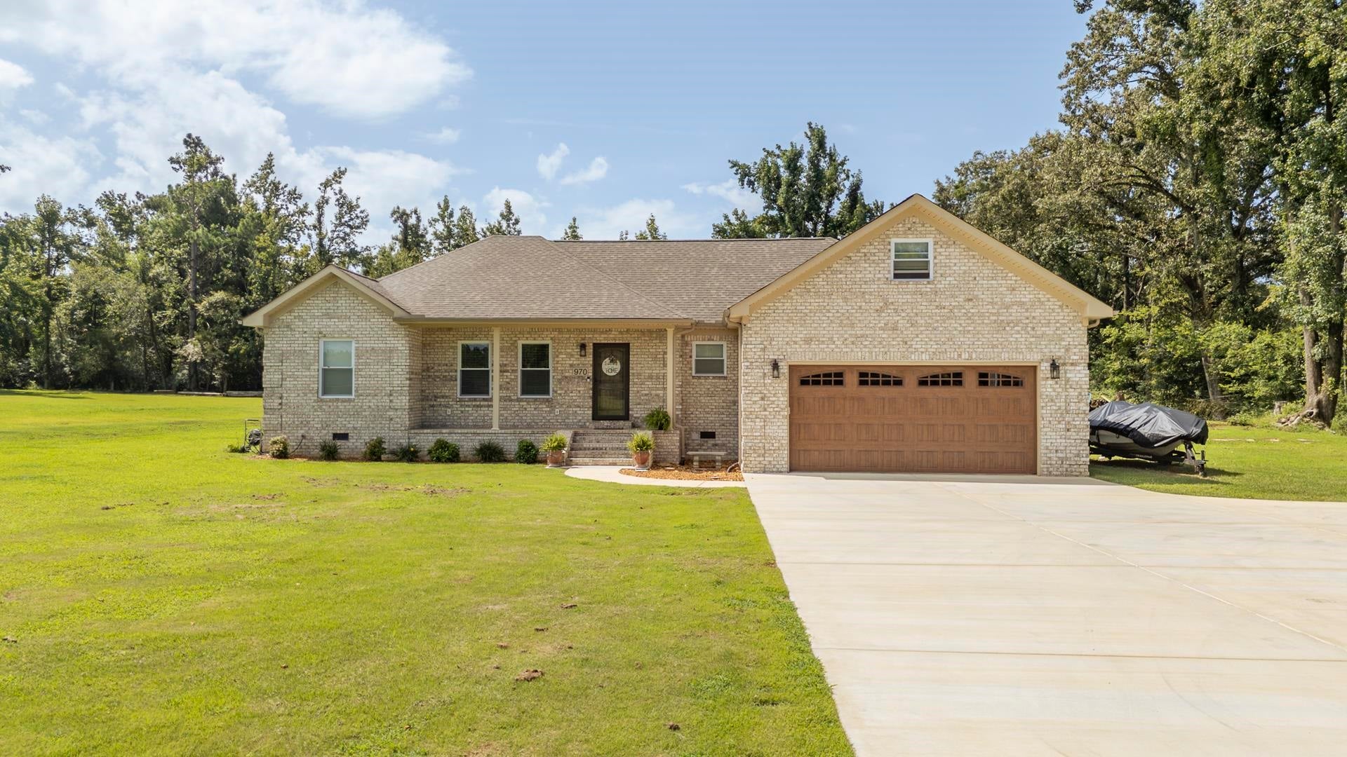 970 Dodd Dr — photo