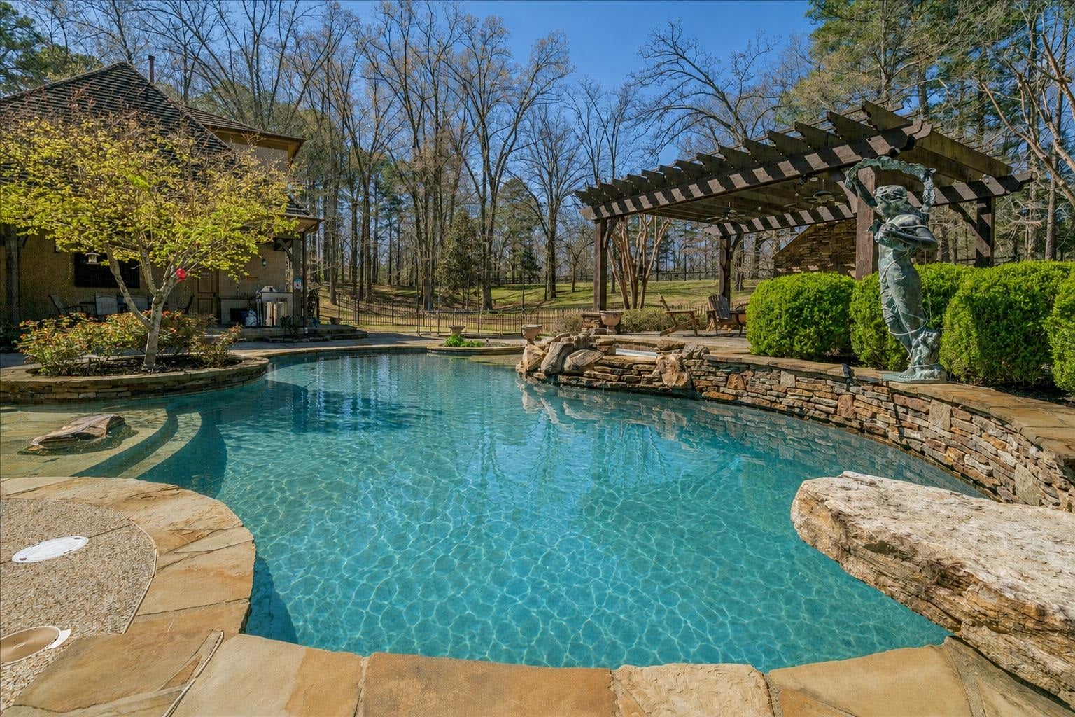 315 Mountain Brook CV — photo