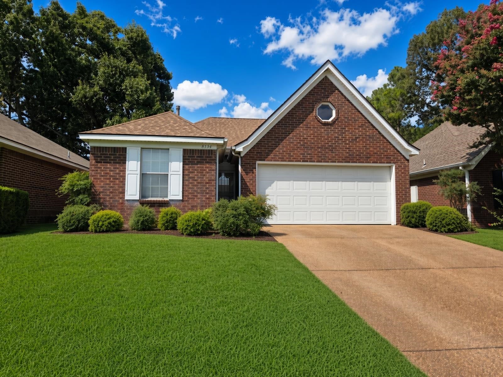 8134 Timber Knoll Ln — photo
