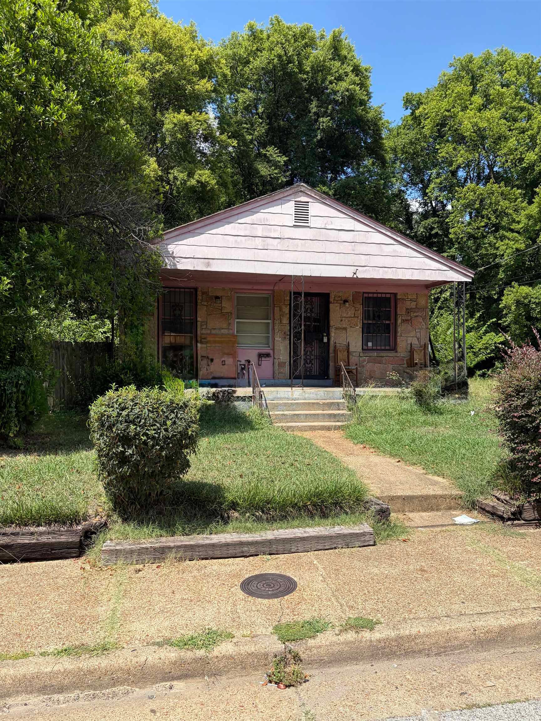 2394 Shasta Ave — photo