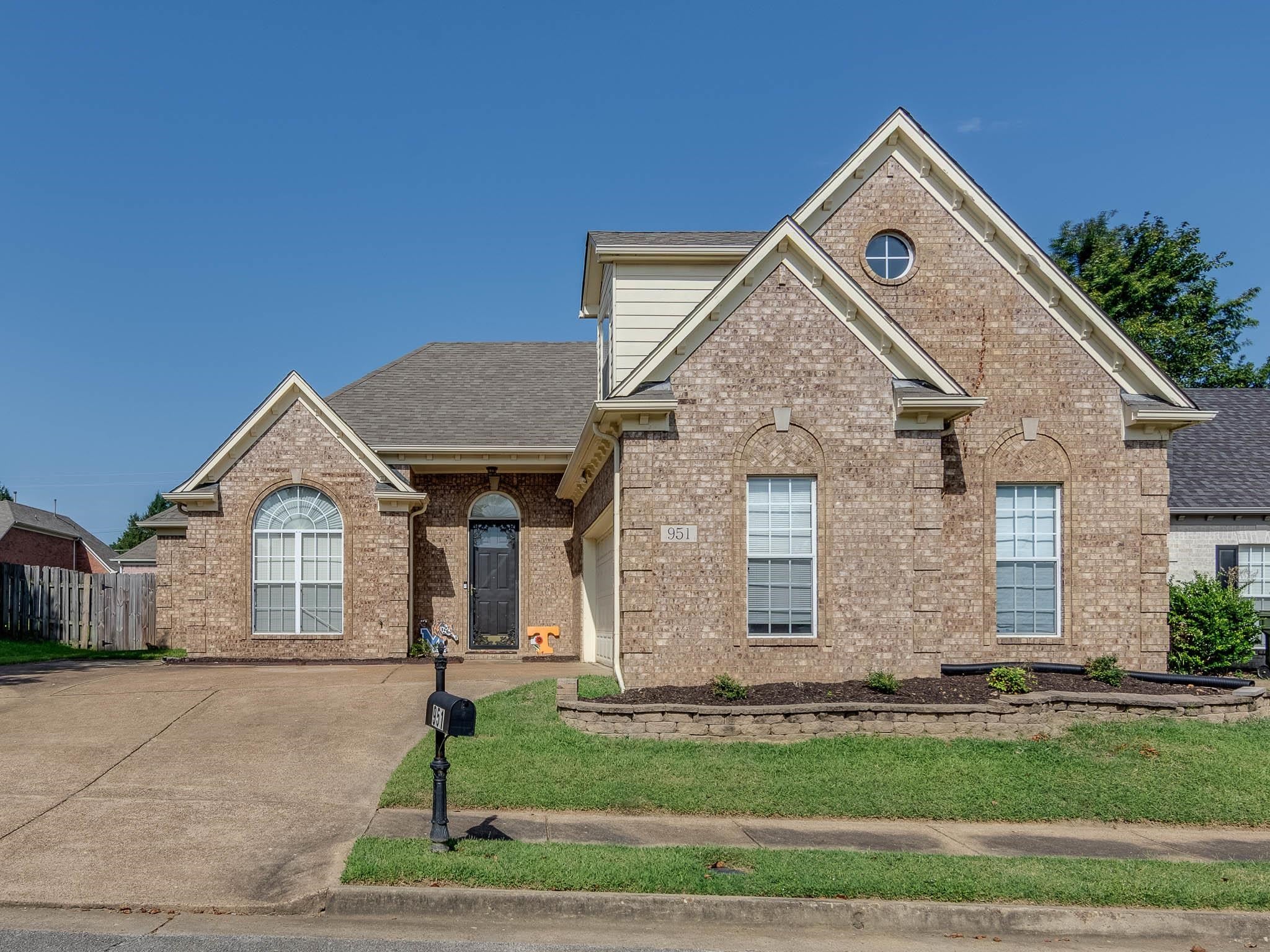 951 W Nesting Wood Cir — photo
