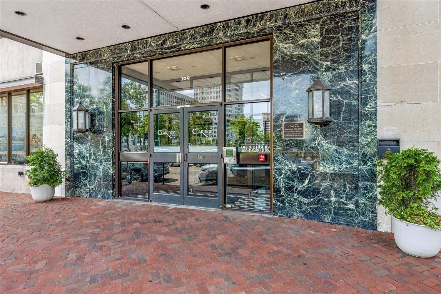 109 N Main St 1401 — photo