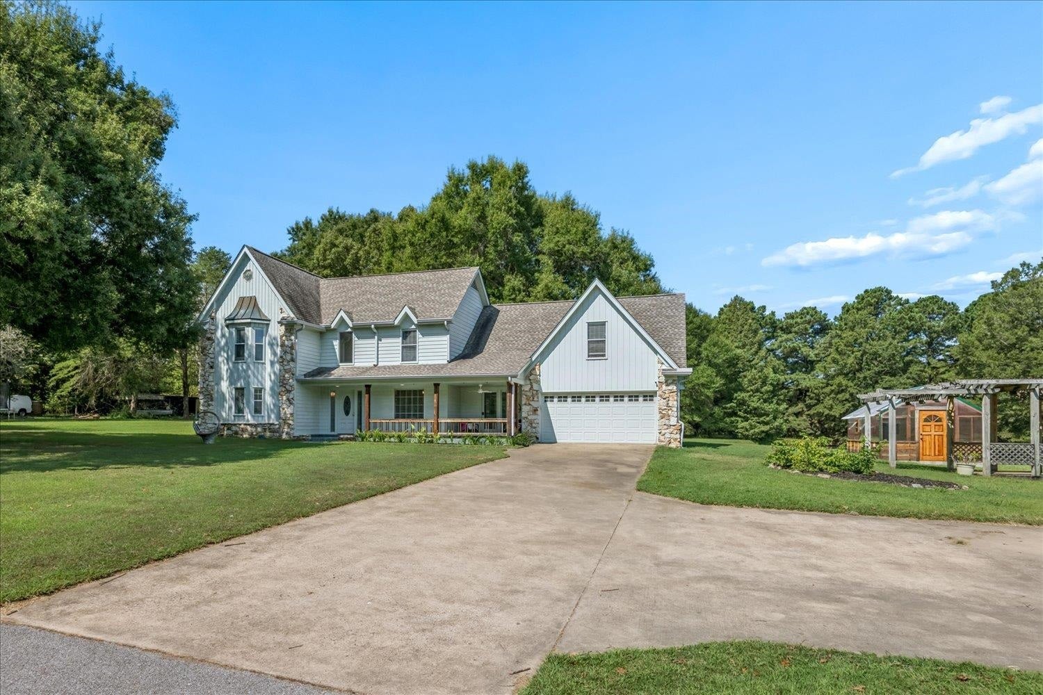 5061 Eagles Nest Rd — photo