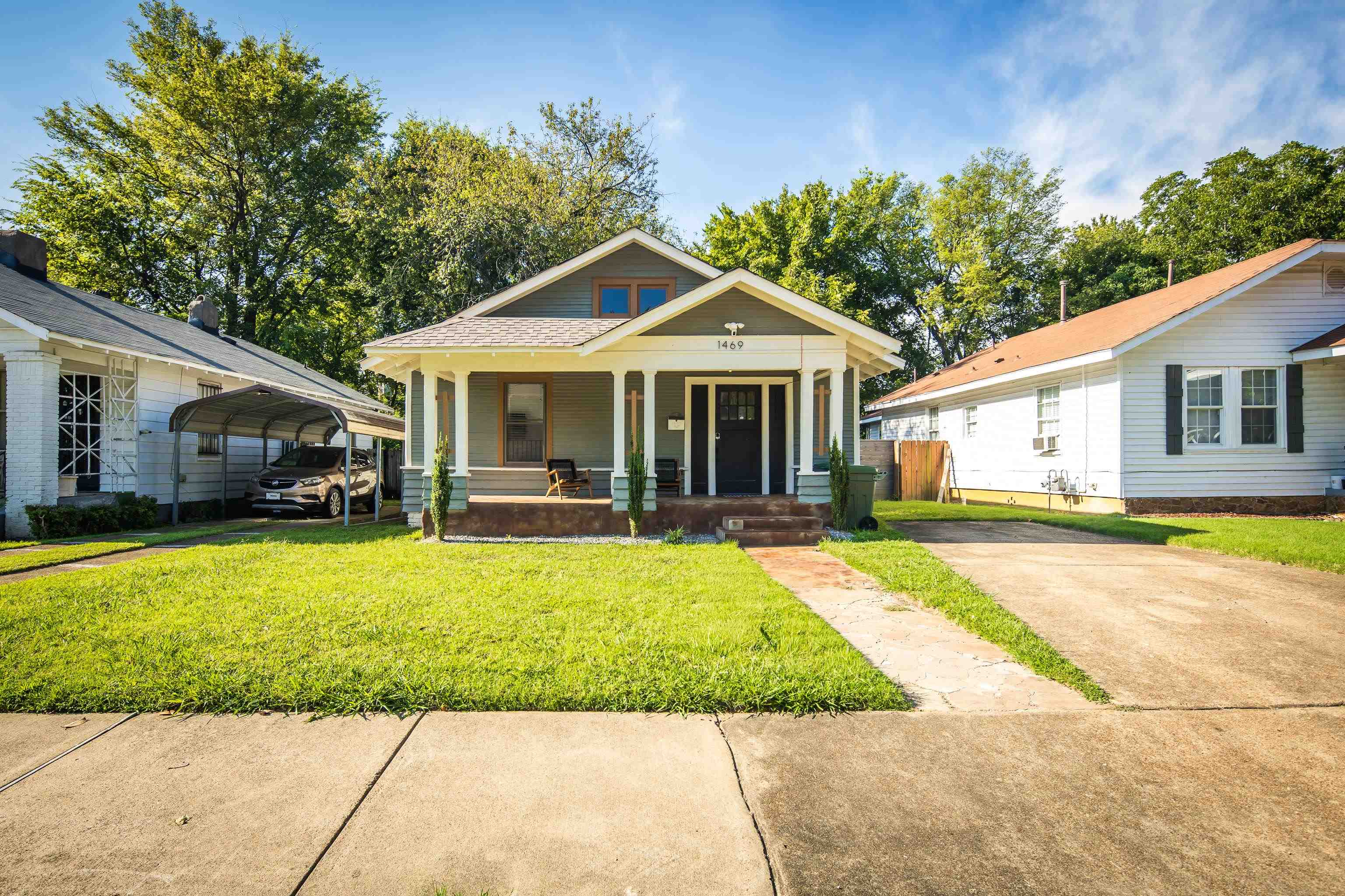 1469 Lyndale Ave — photo