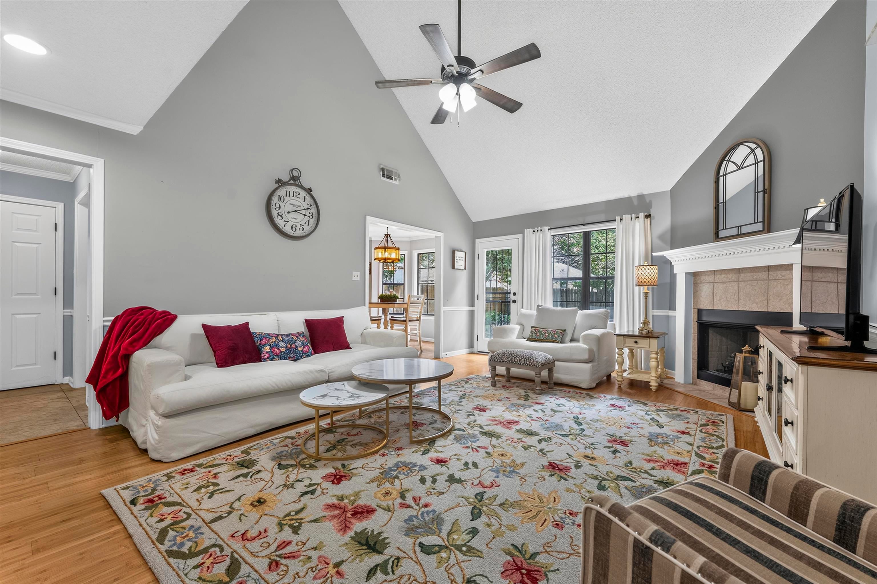 7979 Jills Creek Dr — photo