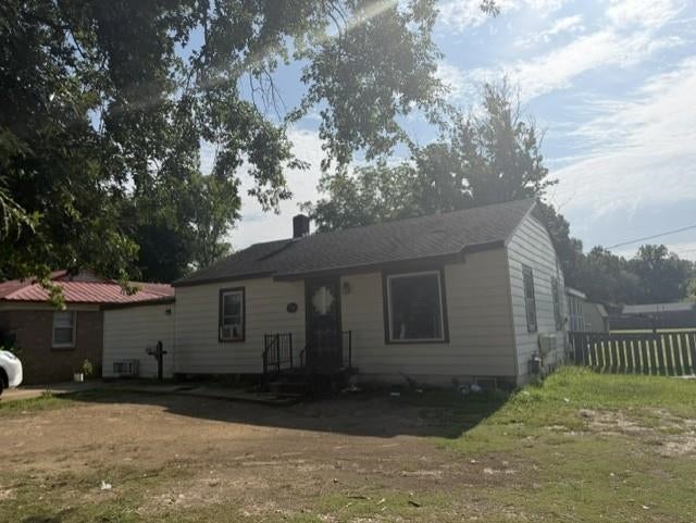 214 Sycamore Rd — photo