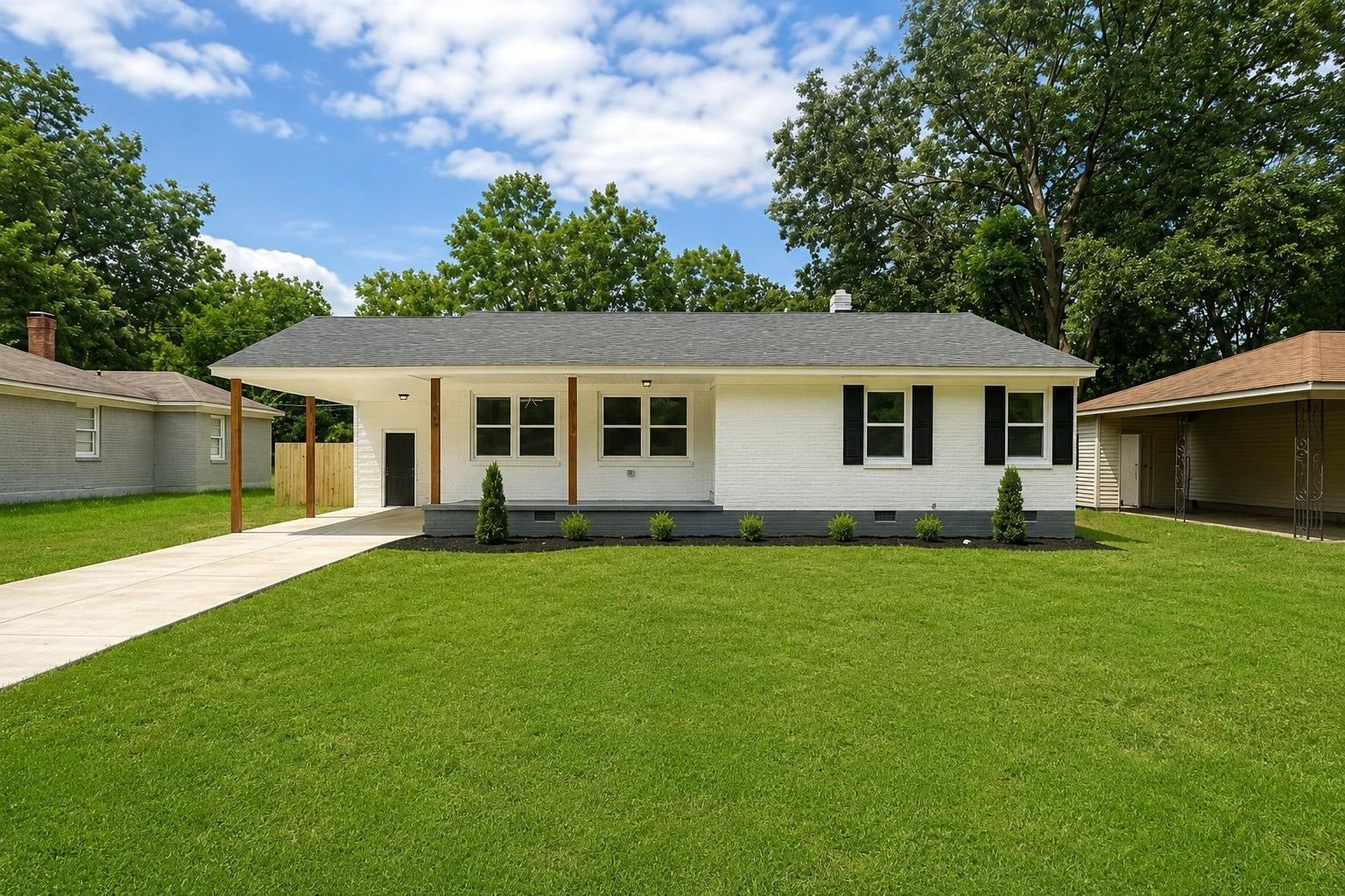 3639 Brompton Dr — photo