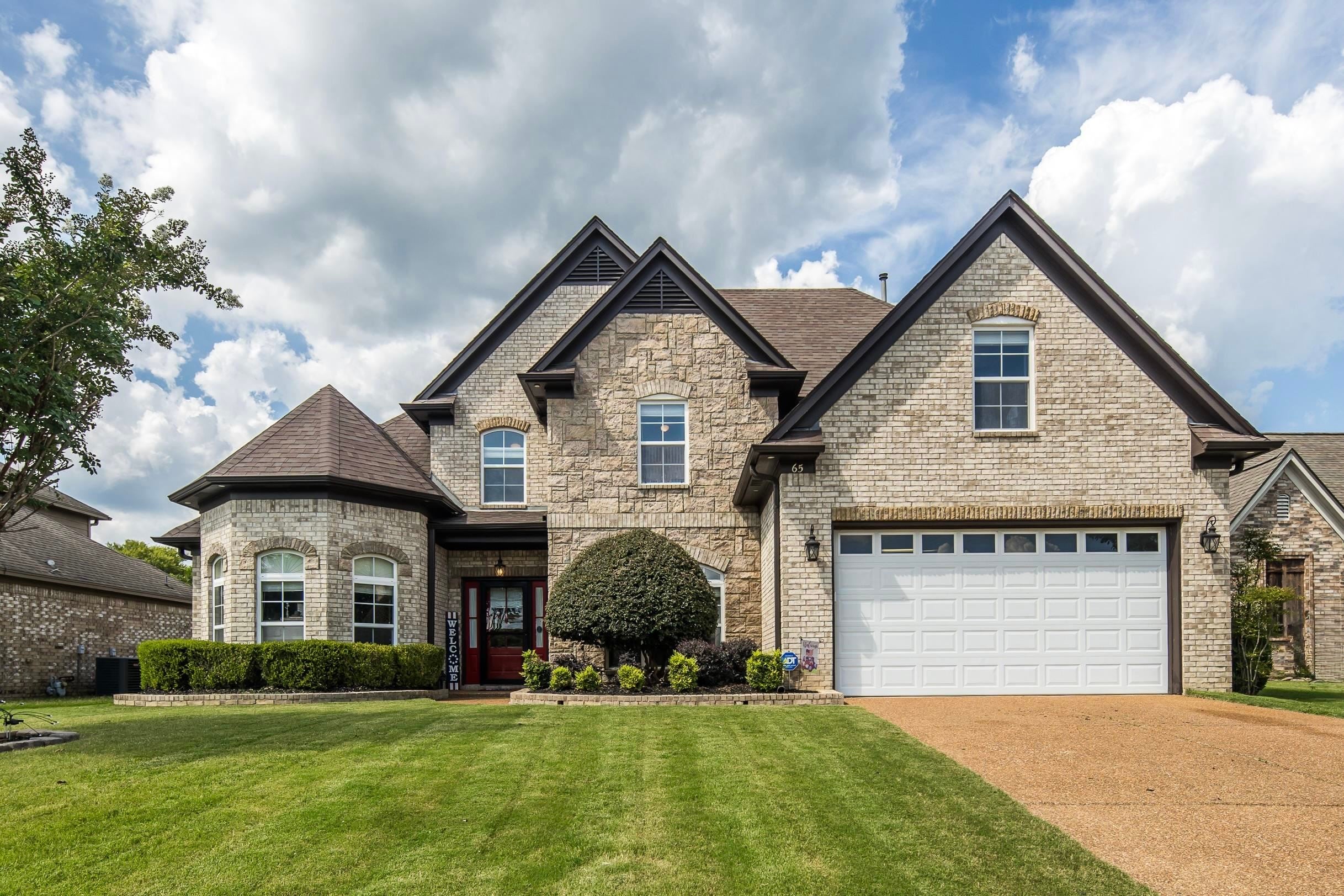 65 Whispering Meadows Dr — photo