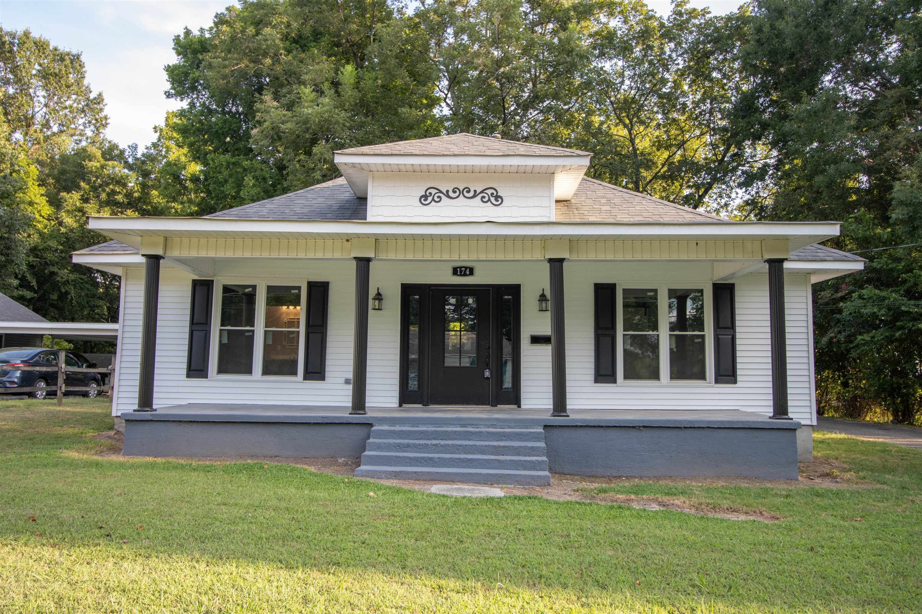 174 Tucker Ave — photo
