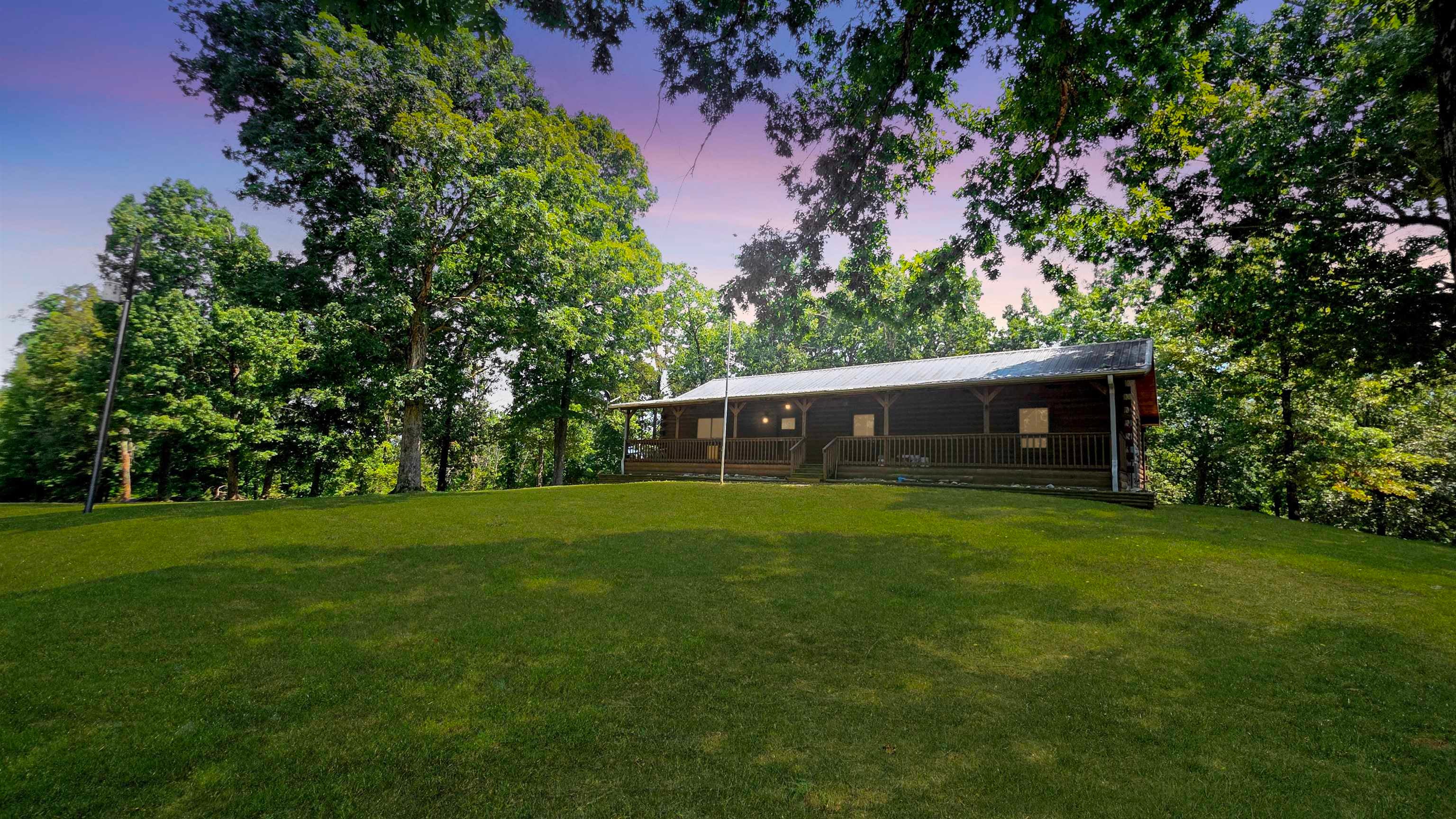 160 Poplar Dr — photo